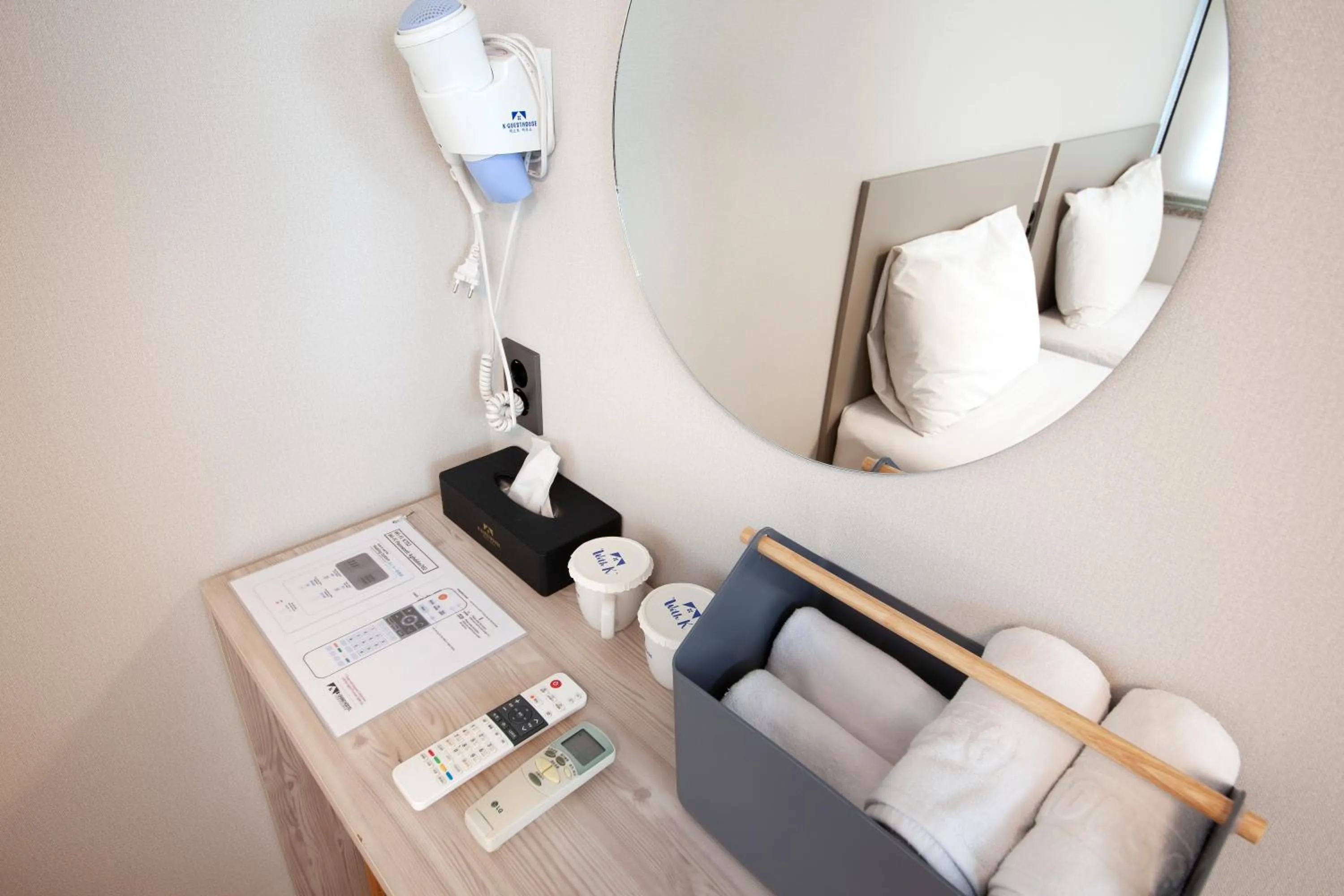 Decorative detail, Bed in K-Grand Hostel Dongdaemun