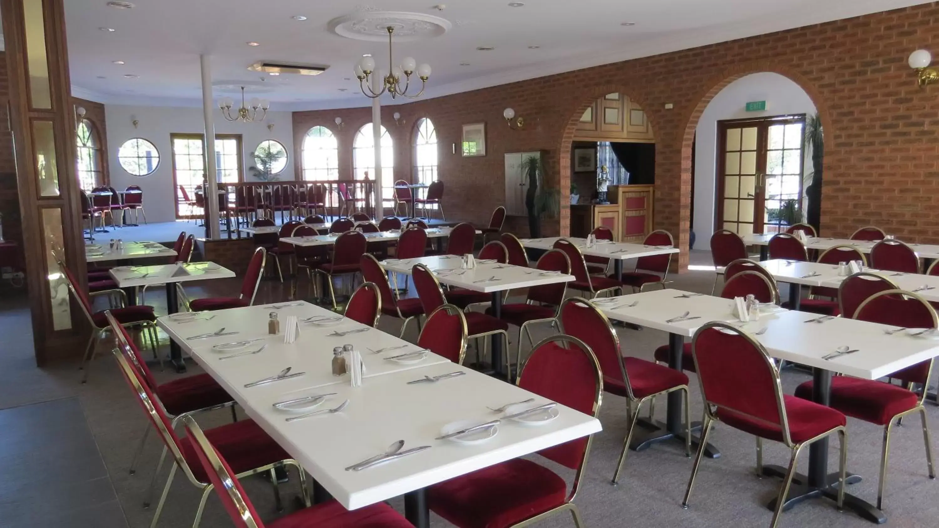 Restaurant/Places to Eat in Albury Paddlesteamer Motel