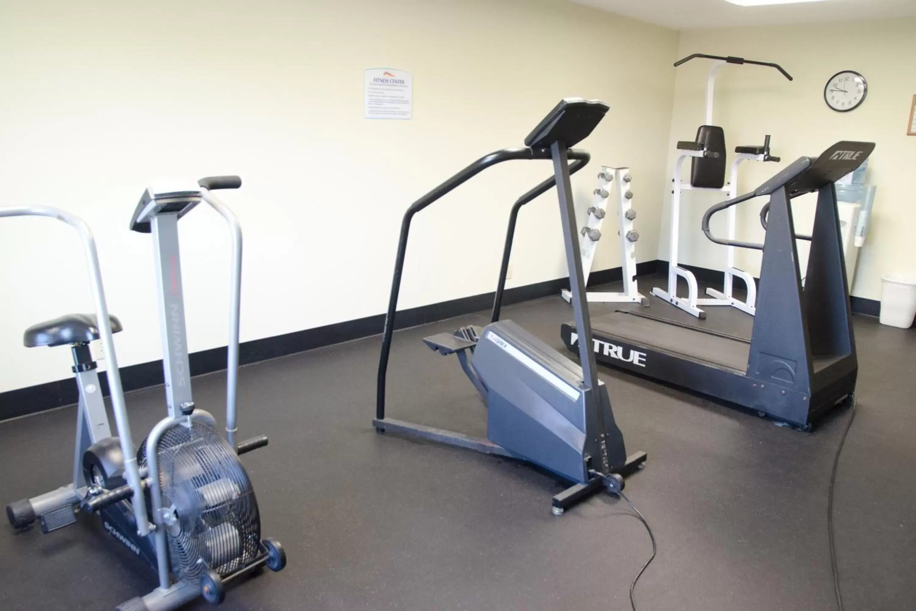 Fitness centre/facilities, Fitness Center/Facilities in Baymont by Wyndham Evansville North/Haubstadt