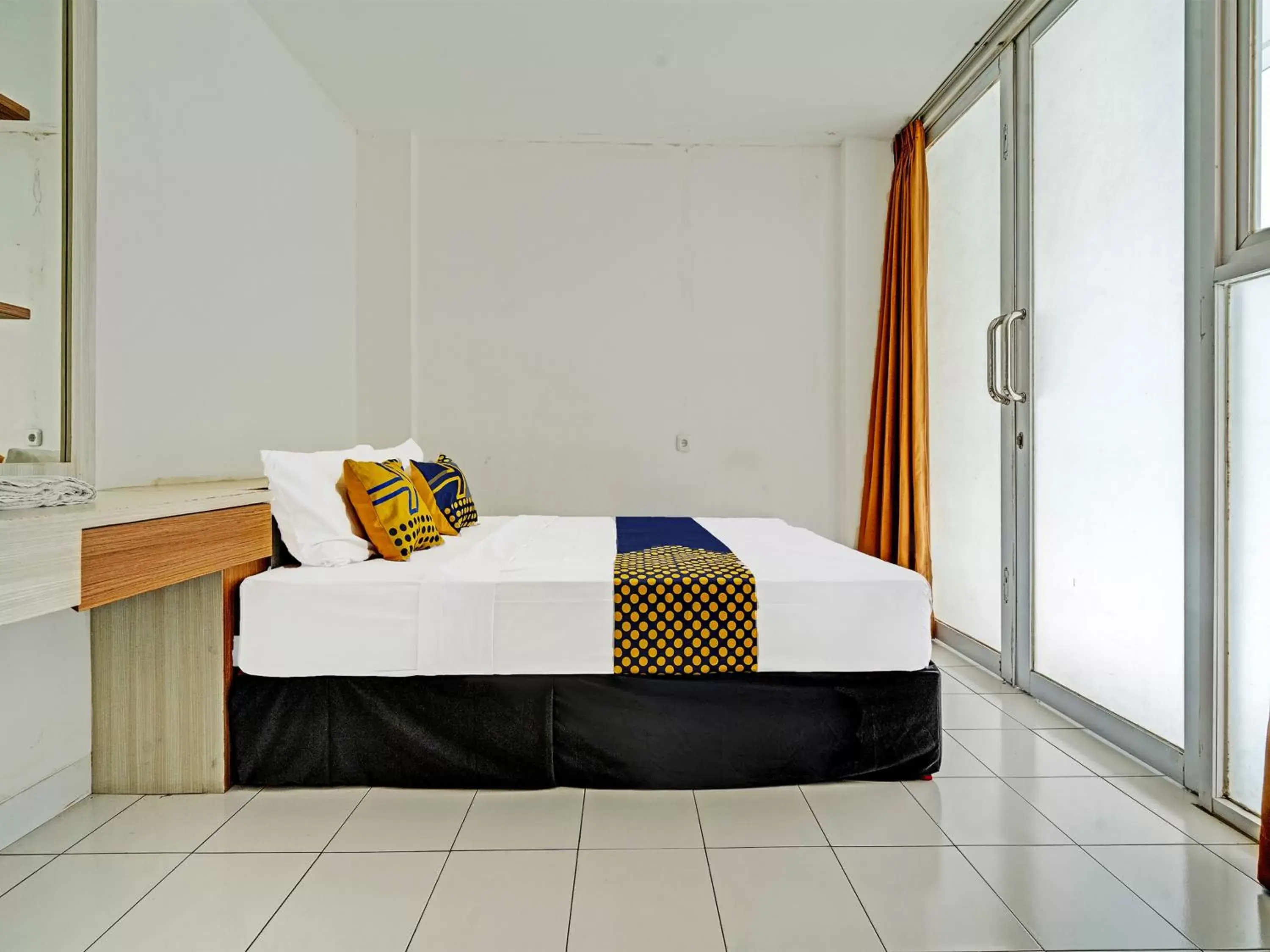 Photo of the whole room, Bed in SUPER OYO 2190 Alamanda 7 Syariah