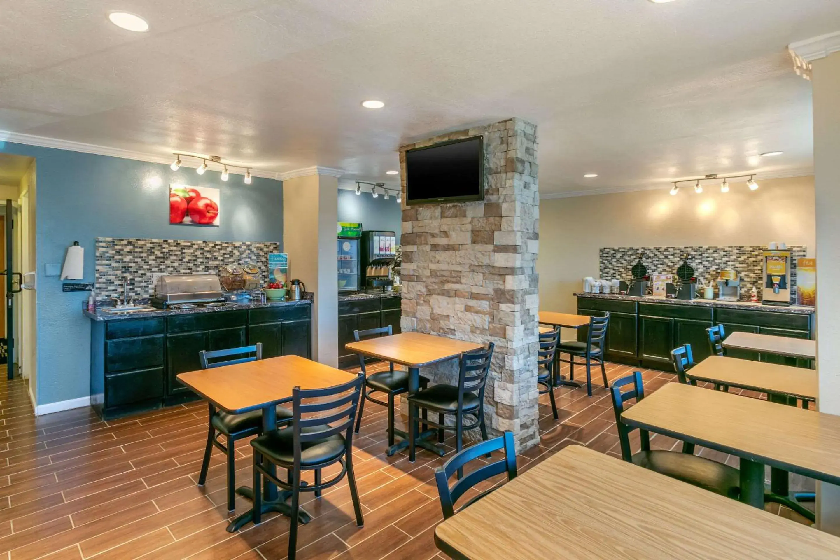 Restaurant/places to eat in Quality Inn Rawlins I-80 Restaurant/places to eat in Quality Inn Rawlins I-80