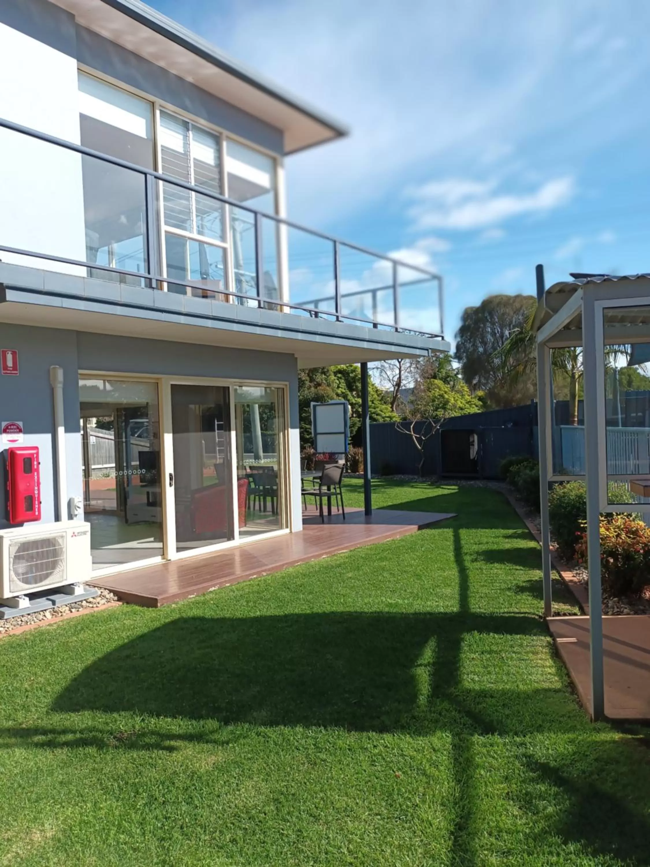 Grandeur Holiday Units