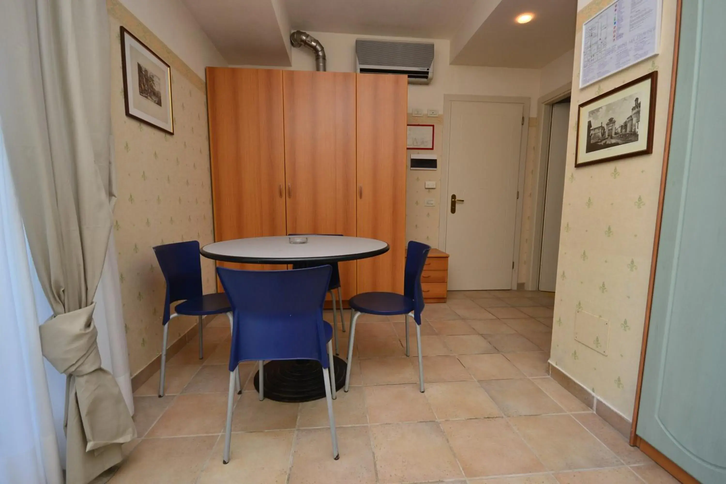 Dining Area in Hotel San Francisco Spiaggia