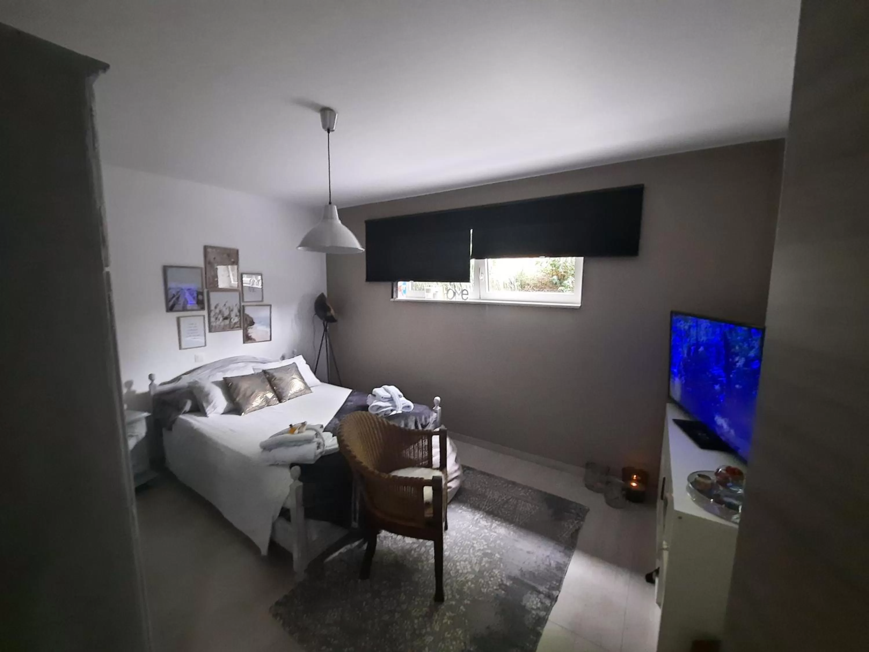 Photo of the whole room, TV/Entertainment Center in La Maison De Marie