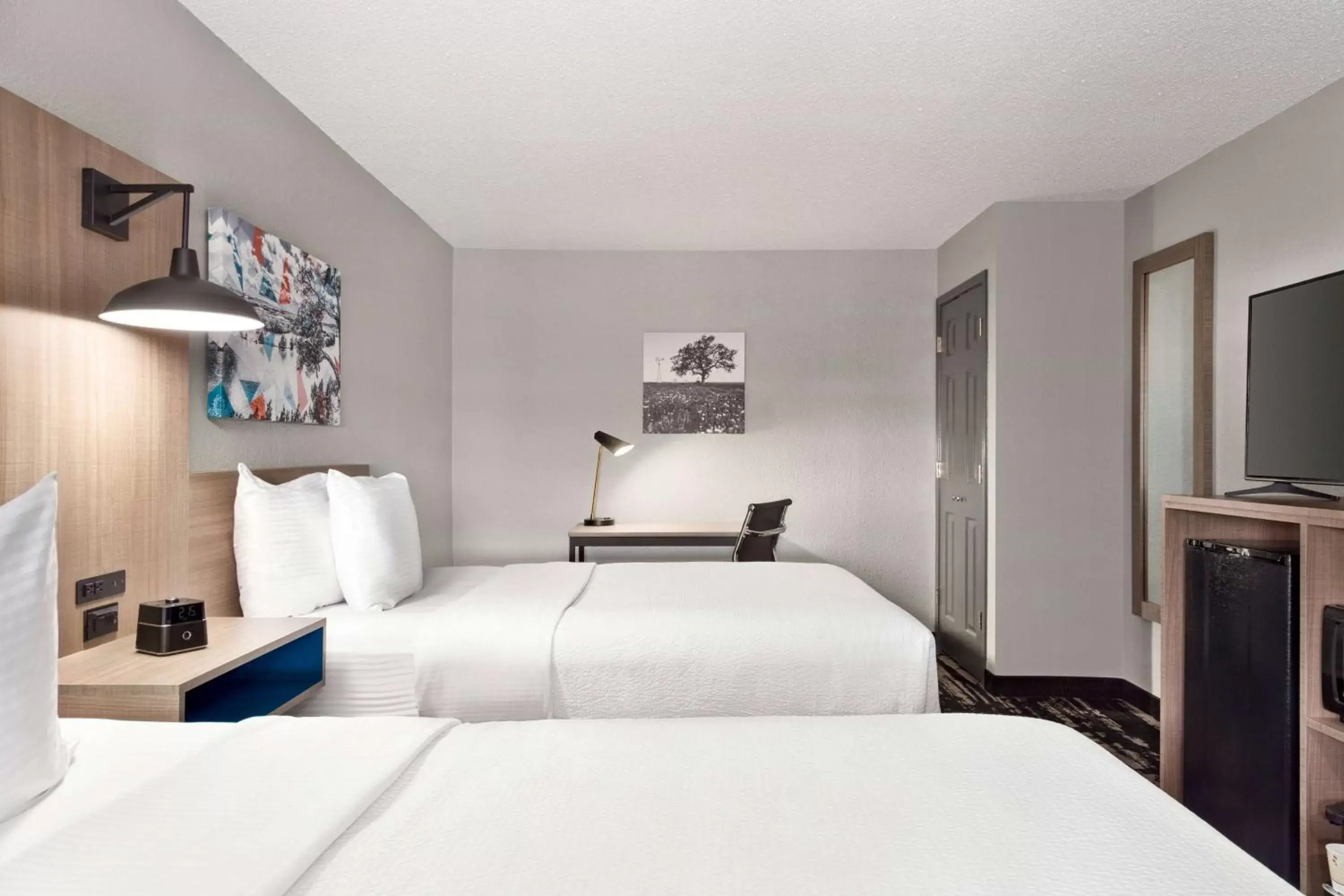 Photo of the whole room, Bed in La Quinta Inn by Wyndham Temple Photo of the whole room, Bed in La Quinta Inn by Wyndham Temple