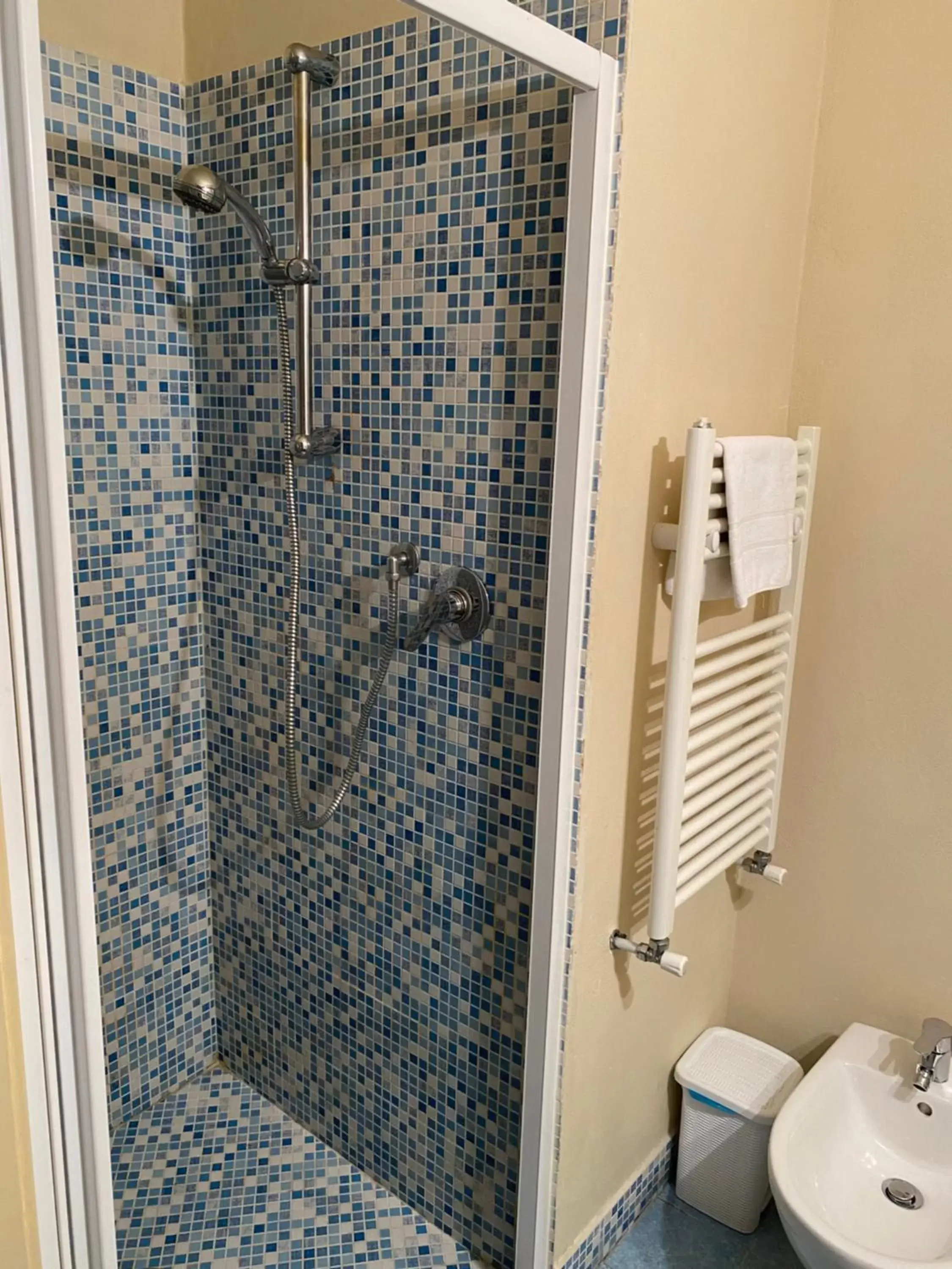 Shower, Bathroom in Corte Meraviglia - Relais