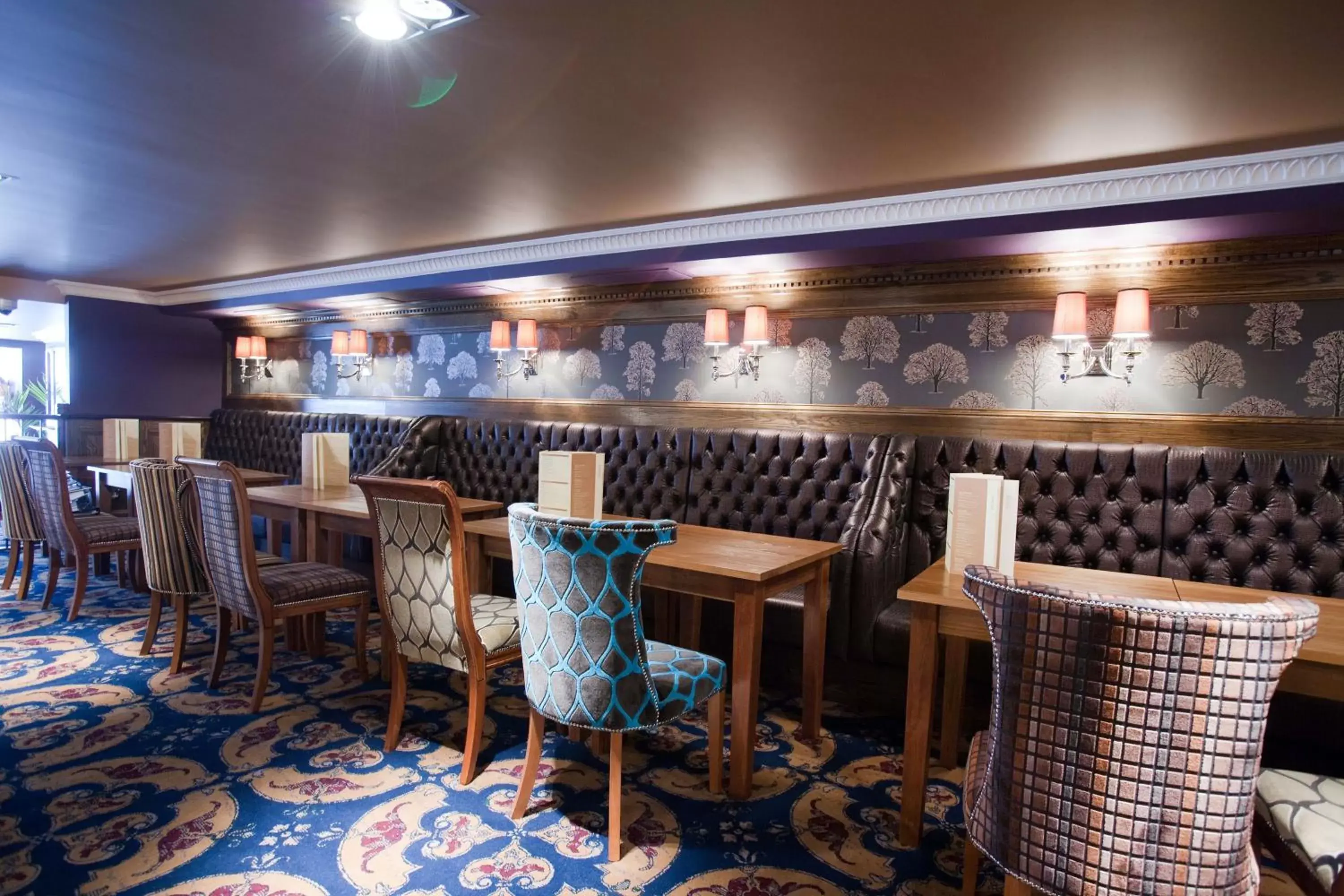 Restaurant/places to eat, Lounge/Bar in The White Lady Wetherspoon