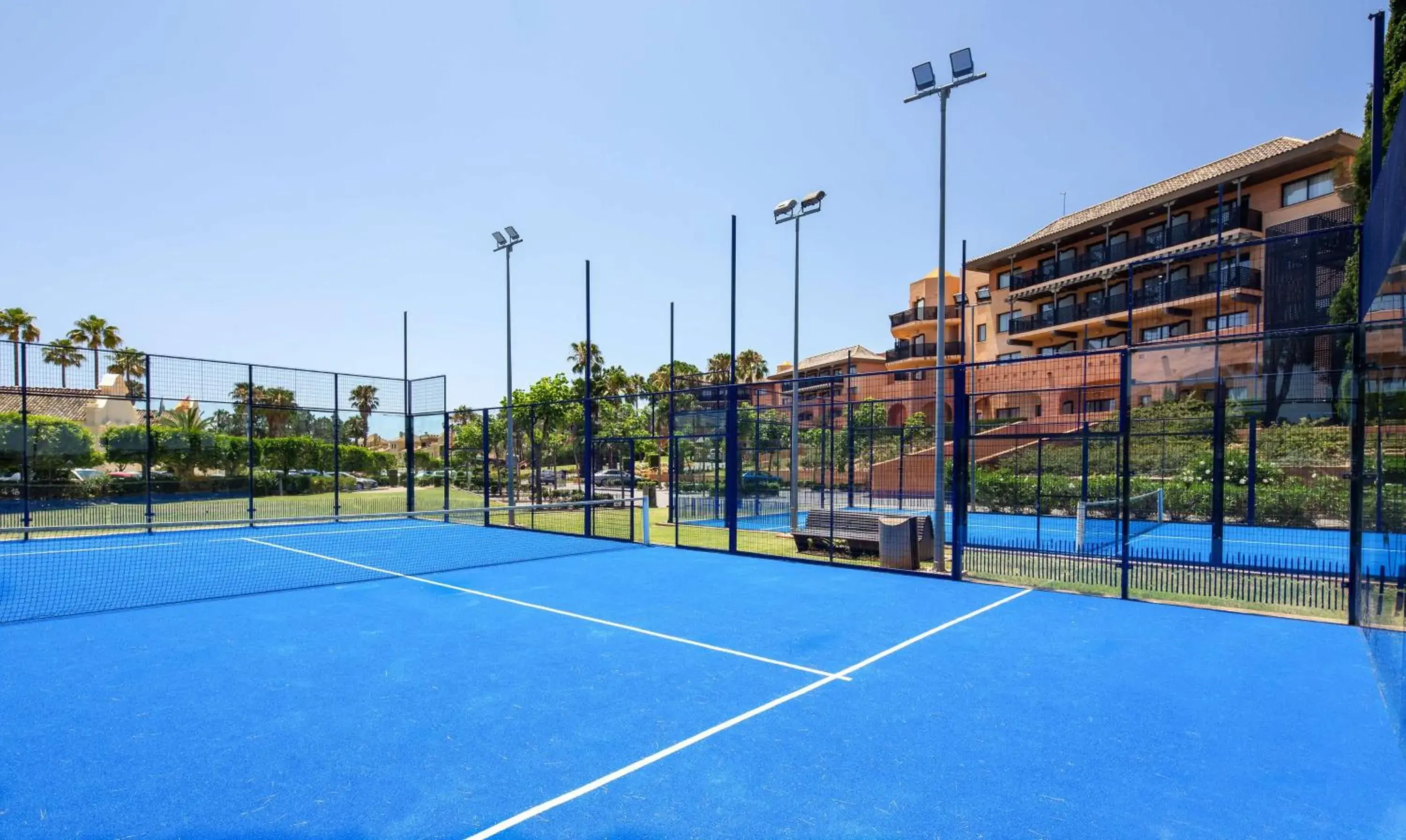 Sports, Tennis/Squash in DoubleTree by Hilton Islantilla Beach Golf Resort