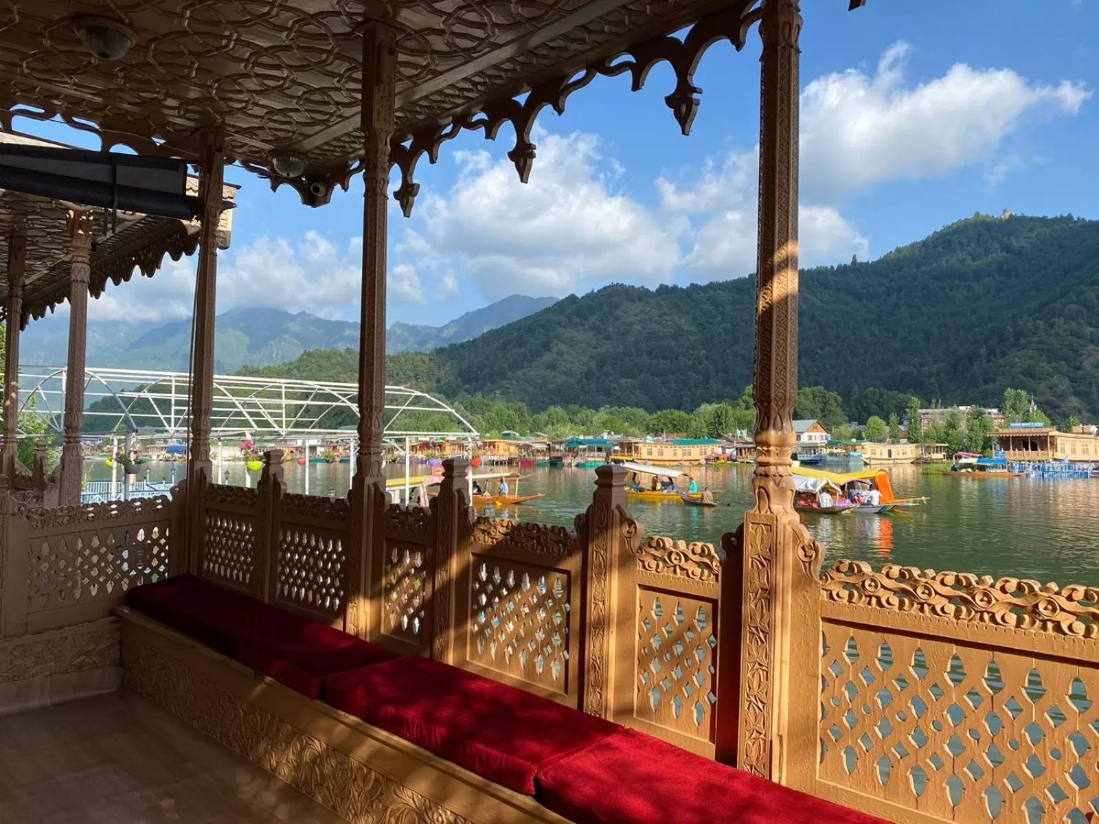 Day in Nazneen Group Of Houseboats