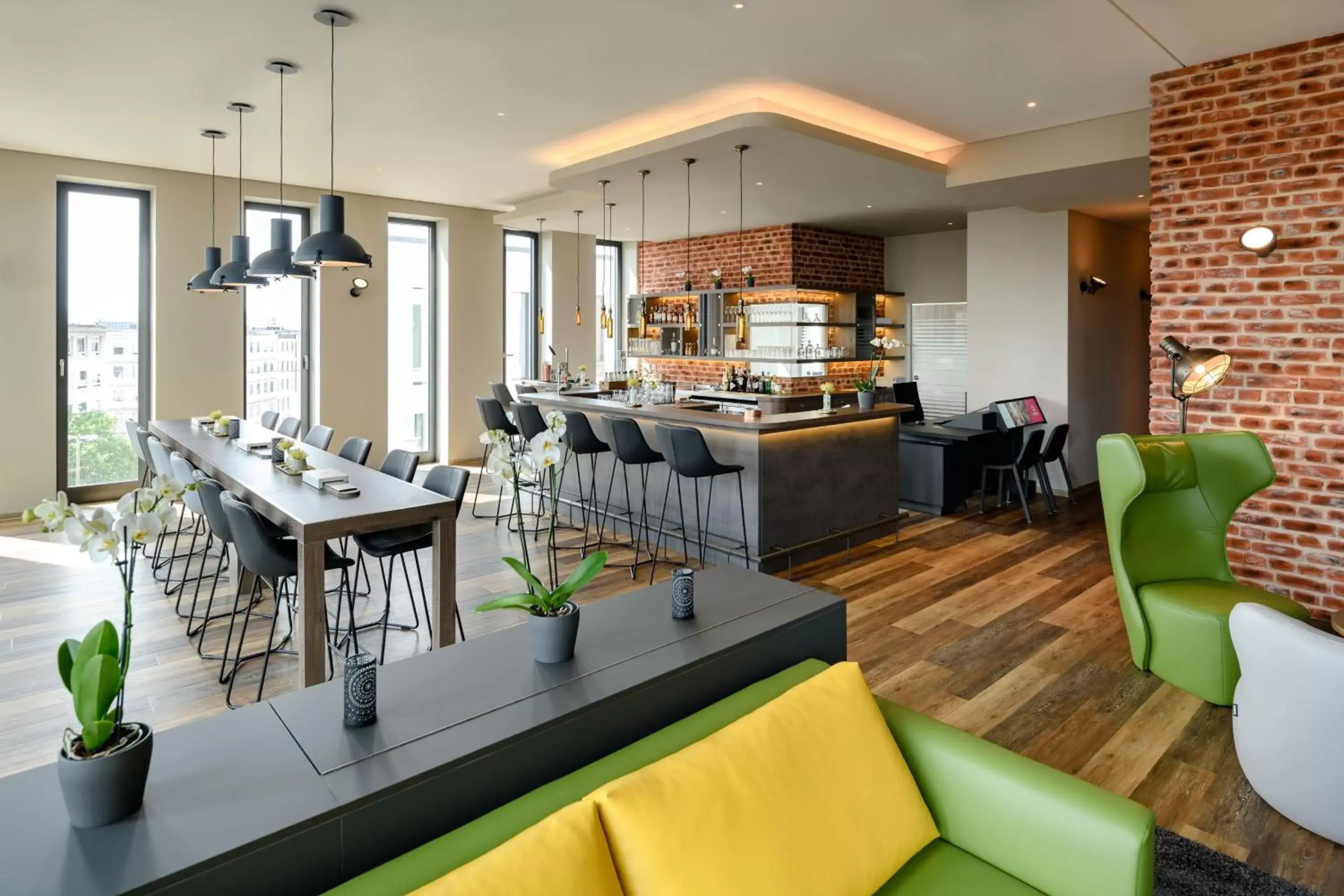 Lobby or reception, Lounge/Bar in Aparthotel Adagio Bremen City