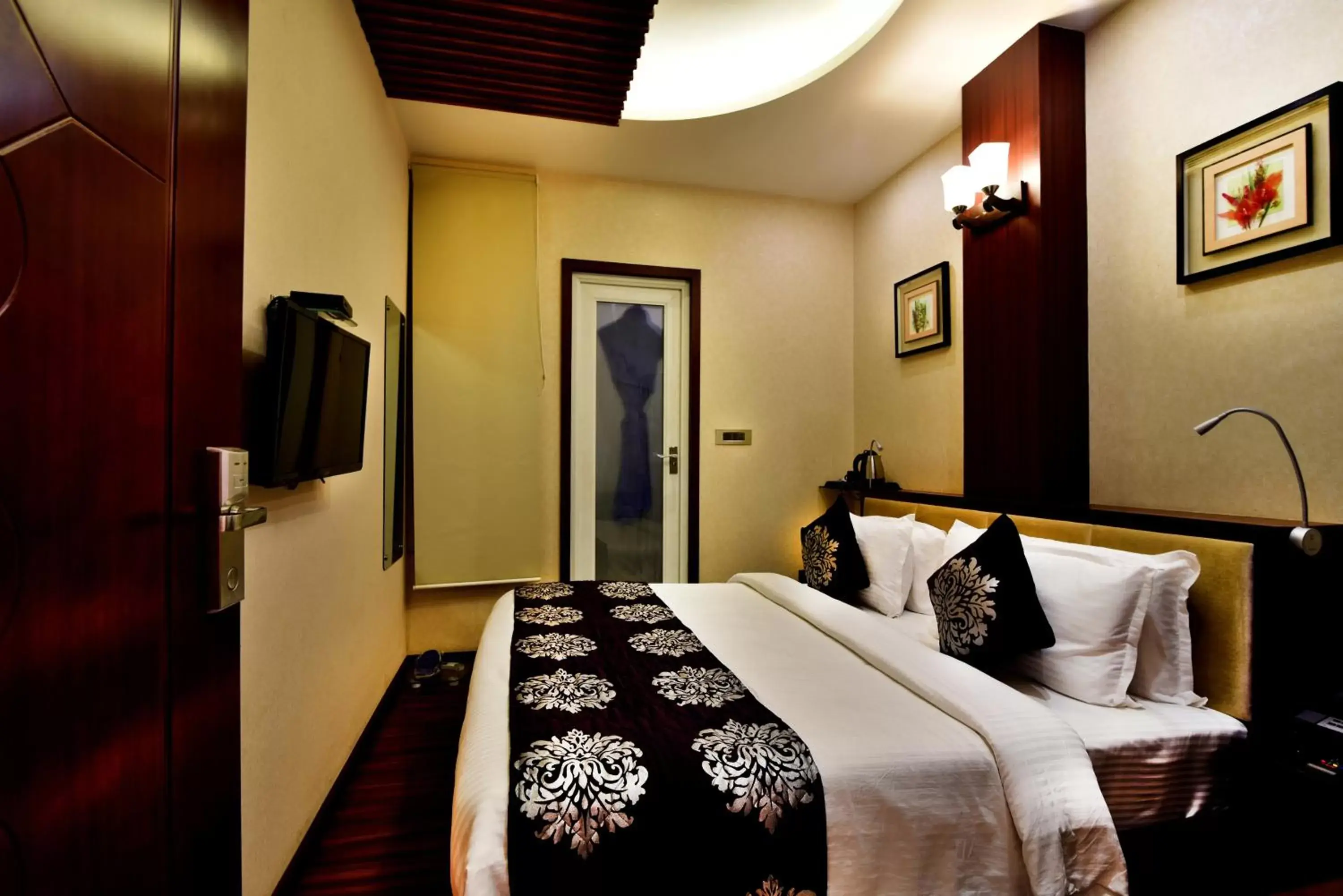 Bed in Hotel Kama International Bed in Hotel Kama International