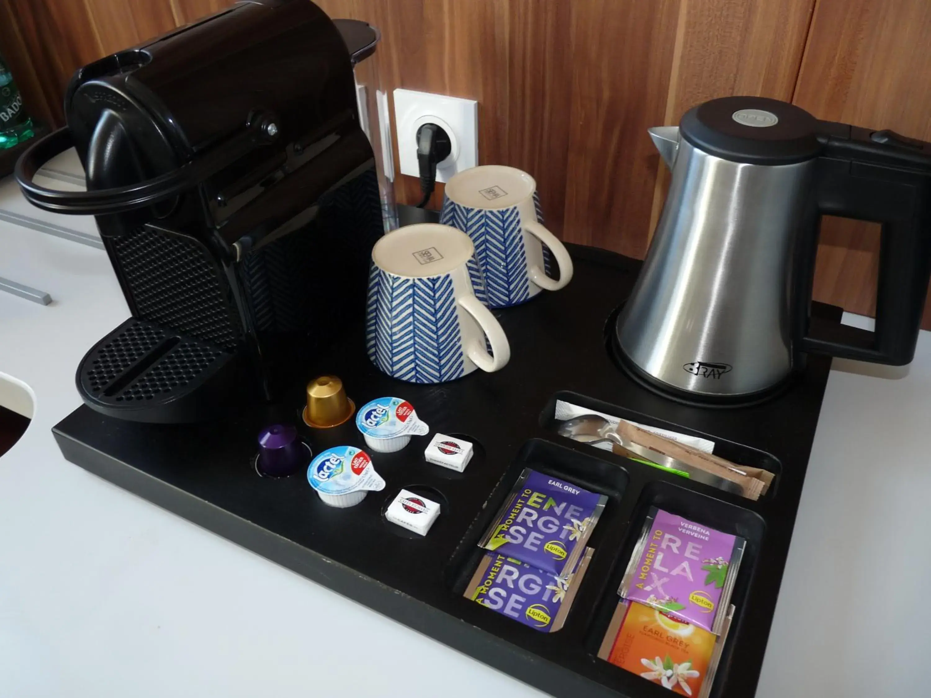 Coffee/Tea Facilities in Hotel Atrium