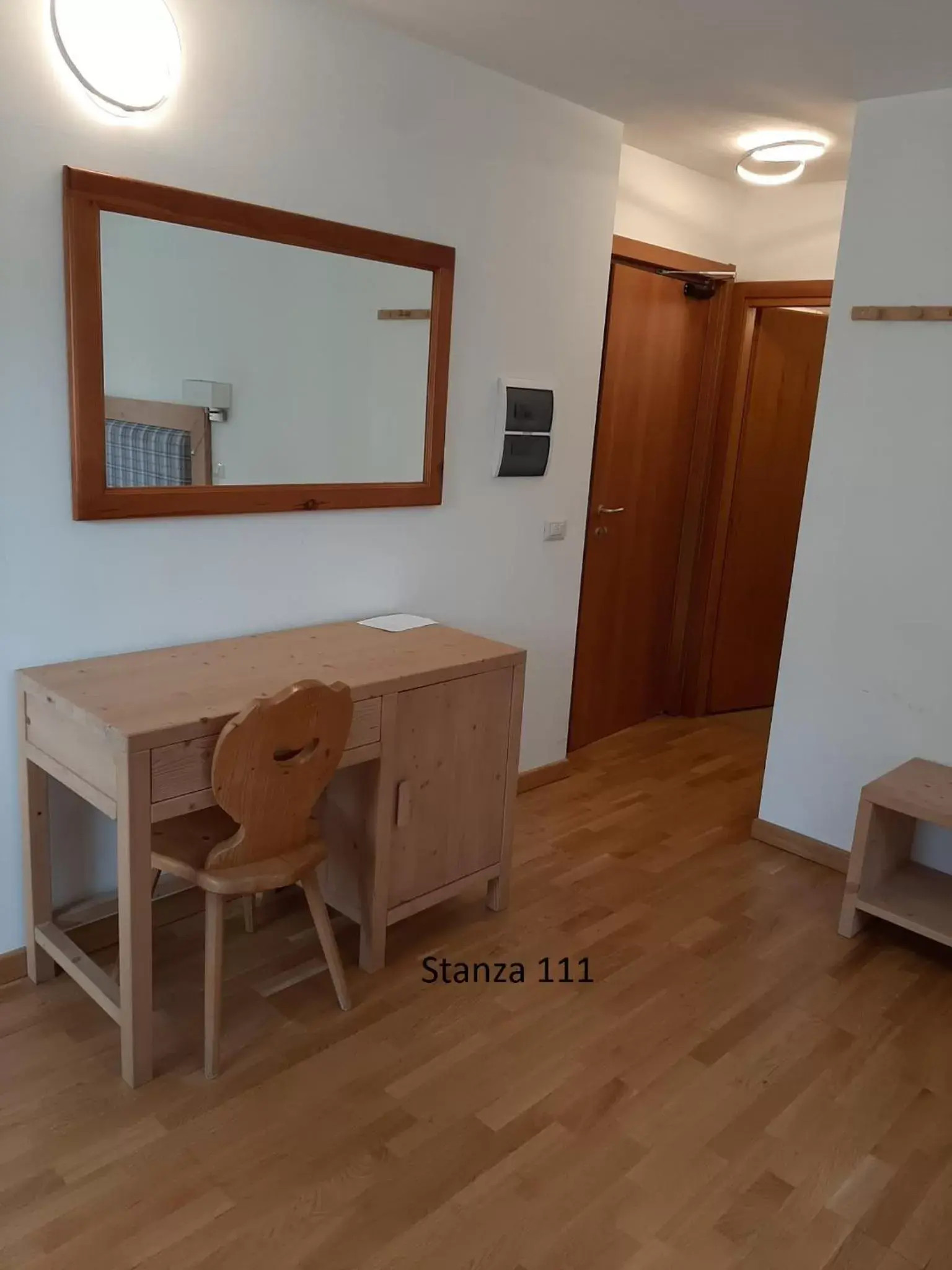 Bedroom, Dining Area in Hotel Pizboè