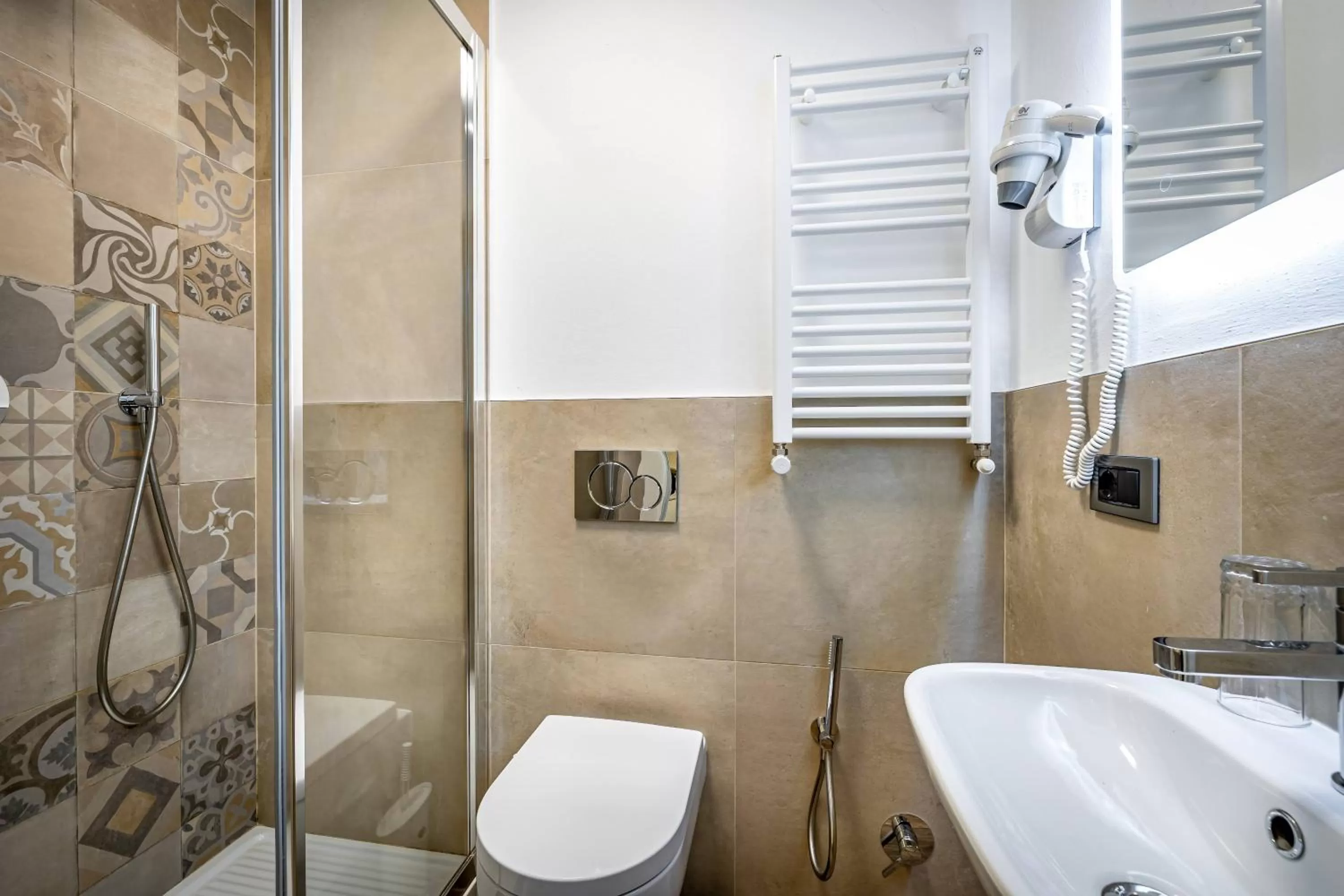 Shower in B&B Lorenzo de' Medici