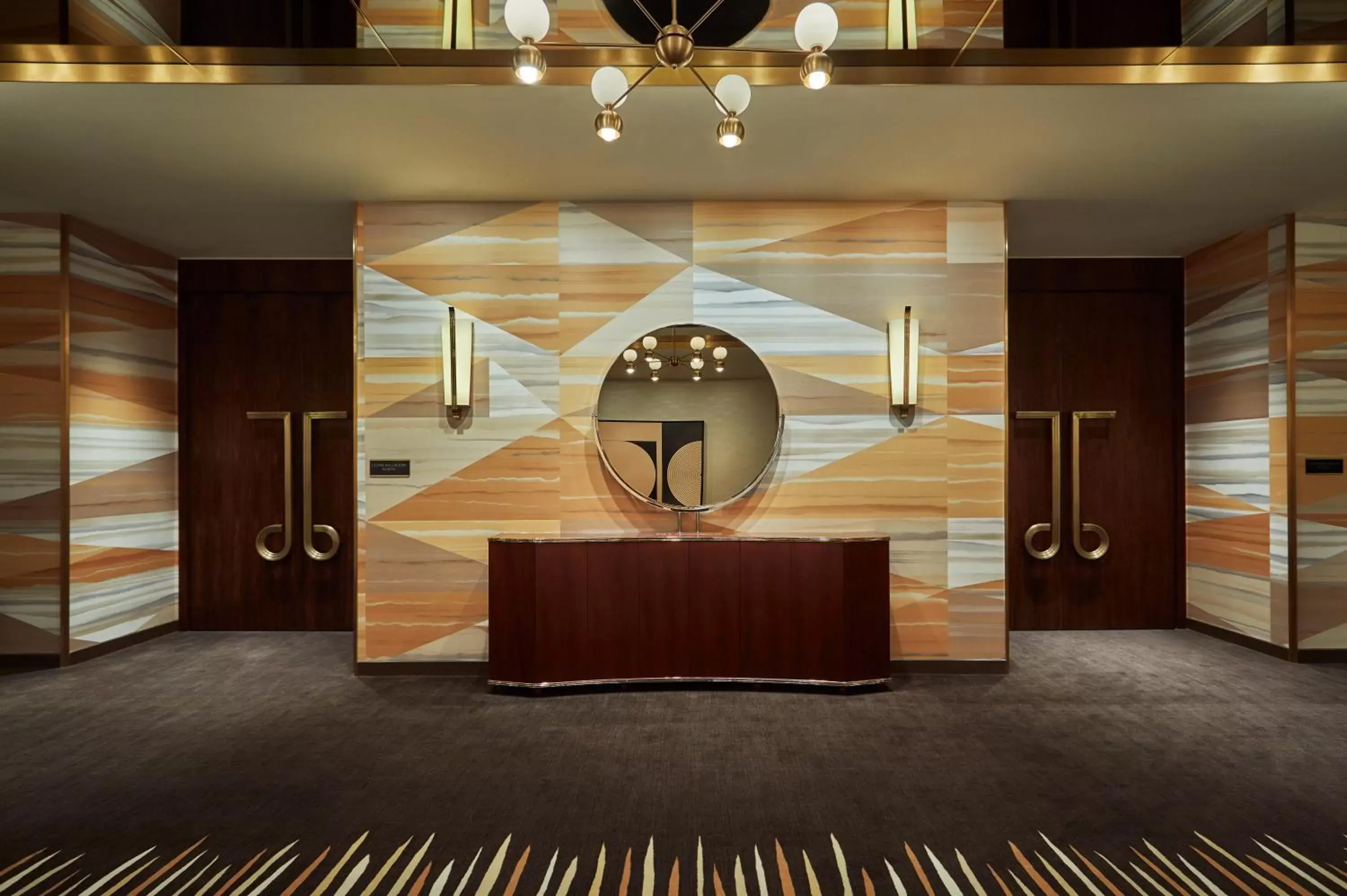 Business facilities in Viceroy Chicago