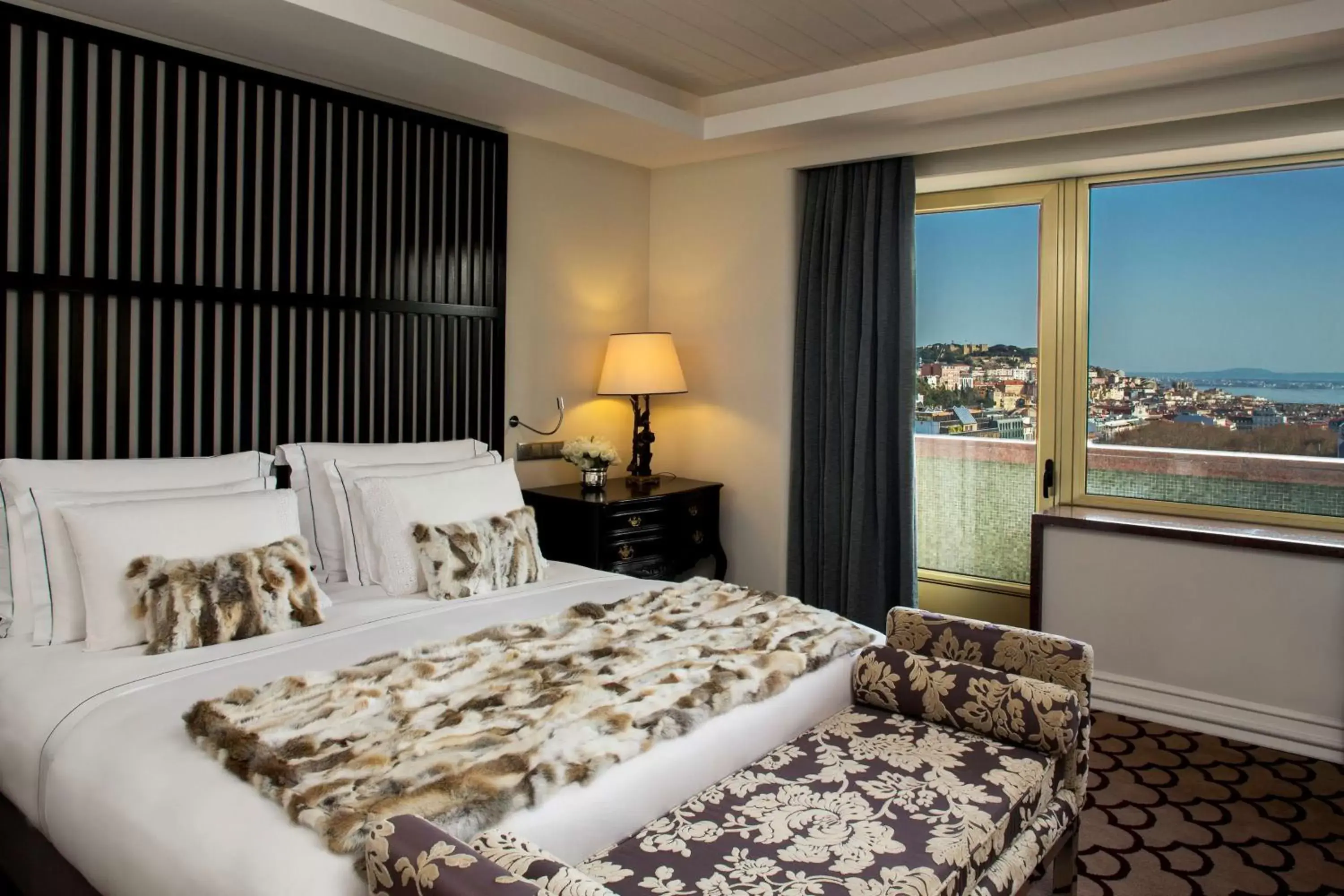 Photo of the whole room, Bed in Tivoli Avenida Liberdade Lisboa – A Leading Hotel of the World