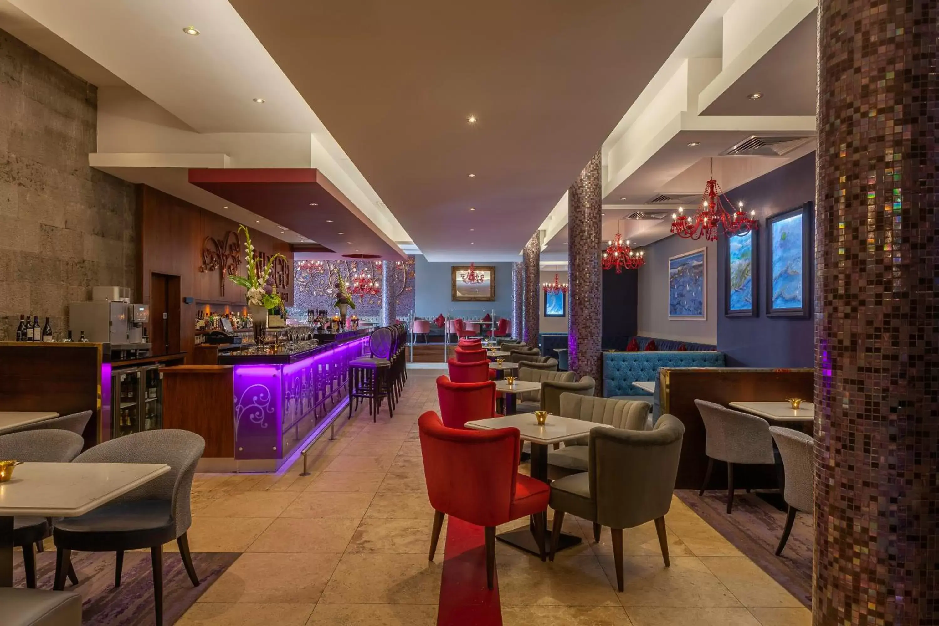 Restaurant/Places to Eat in Clontarf Castle Hotel