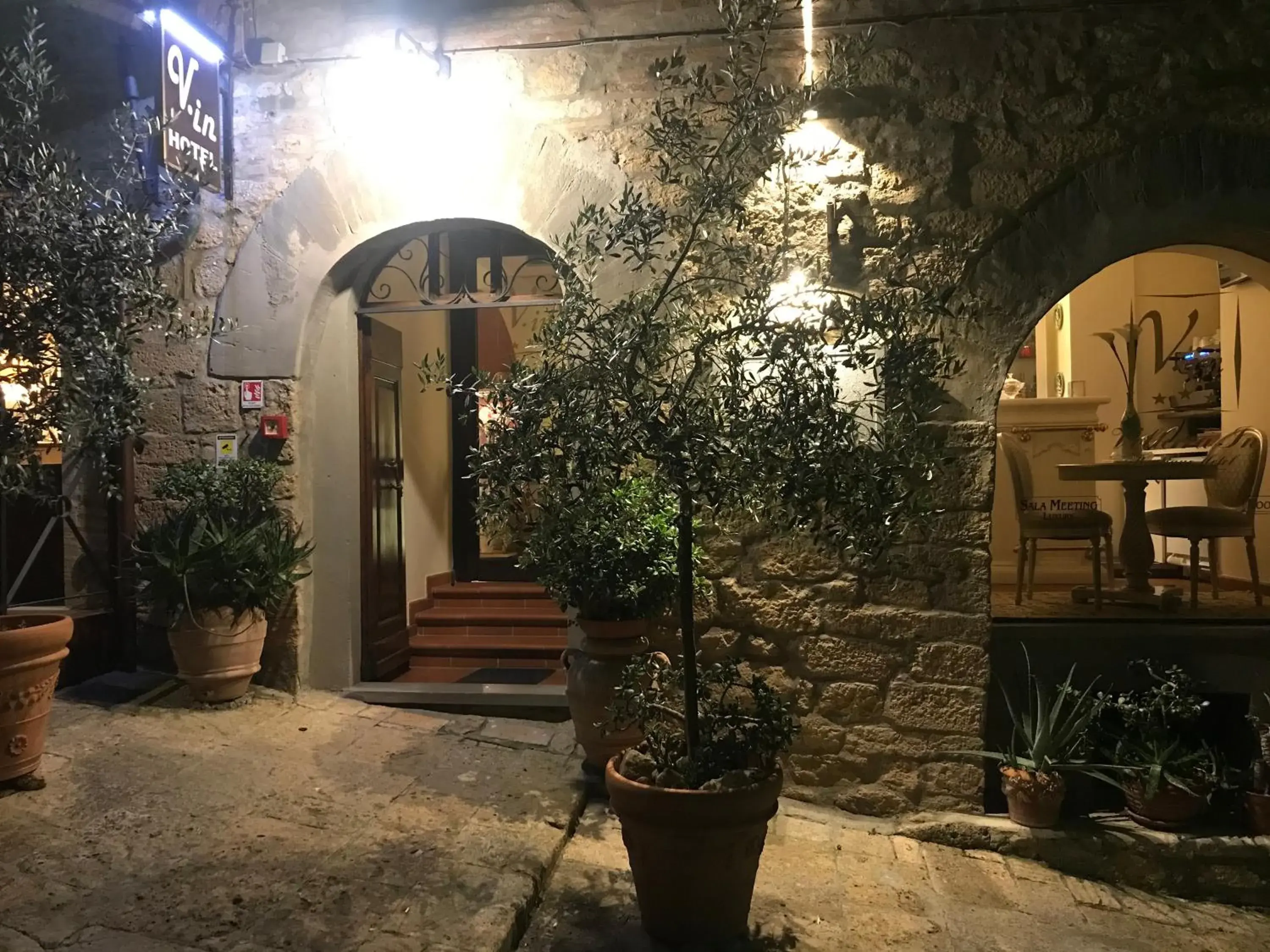 Facade/entrance in Hotel Volterra In
