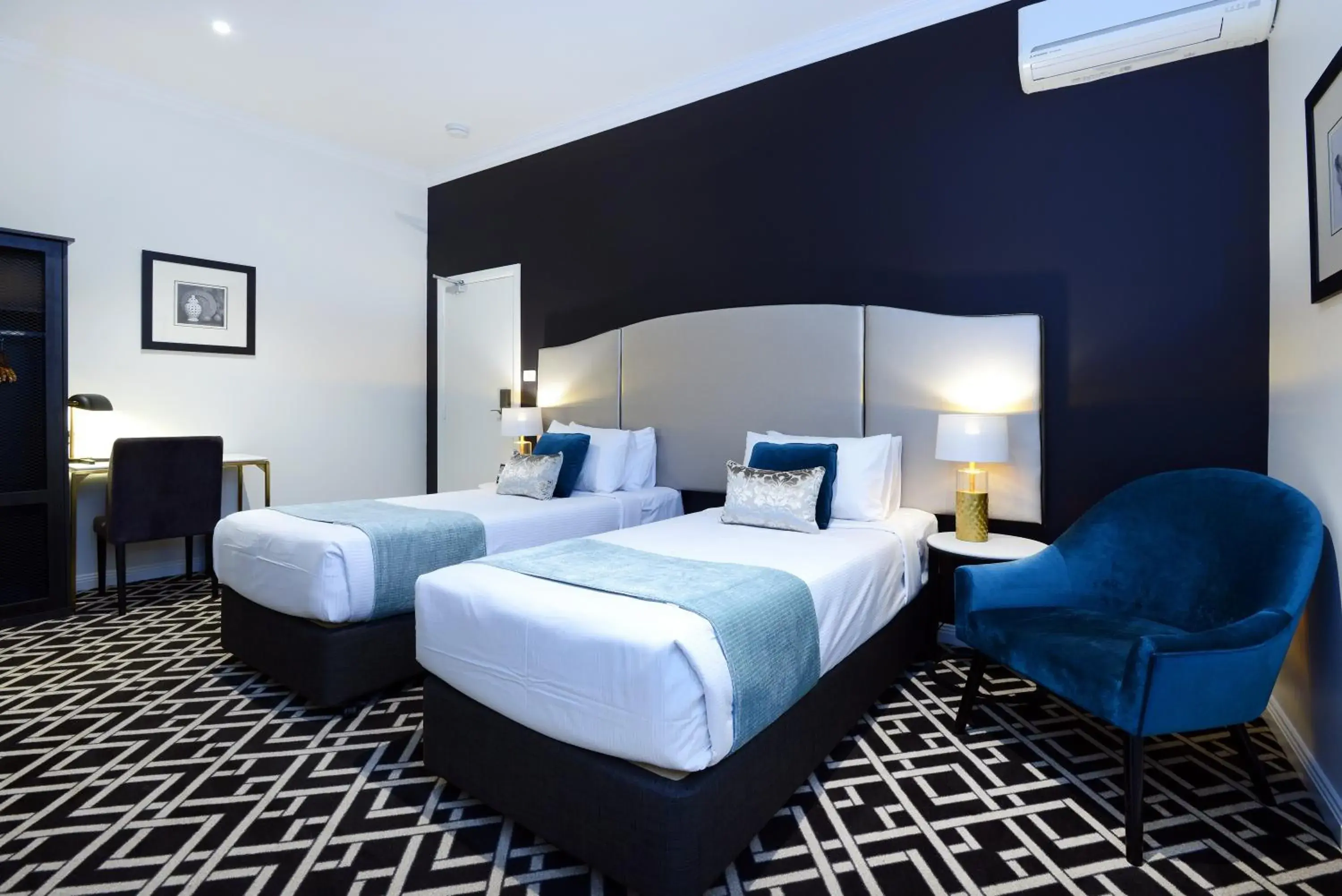 Photo of the whole room, Bed in High Cross Randwick by Sydney Lodges