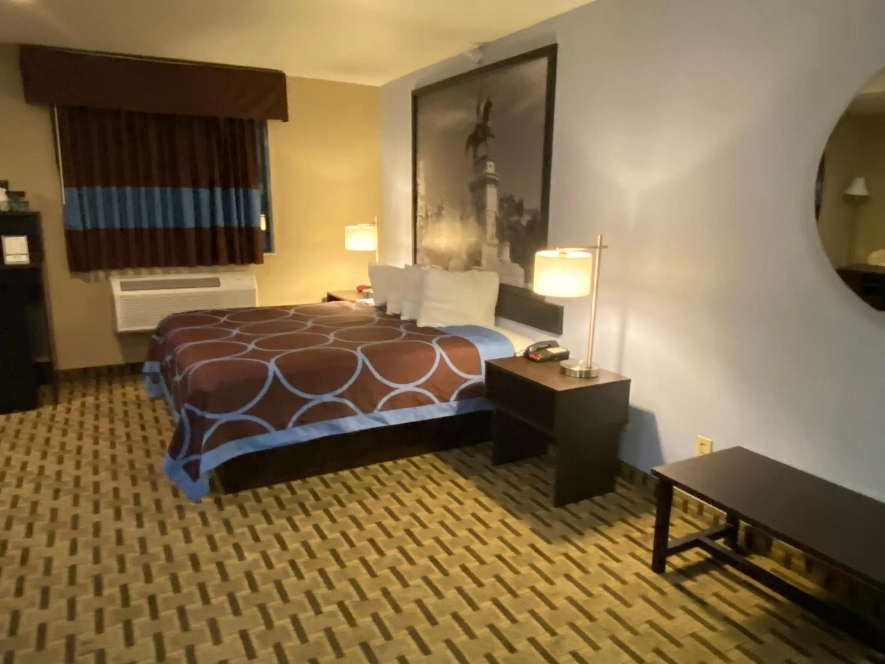 Bedroom, Bed in Super 8 by Wyndham Lynchburg VA