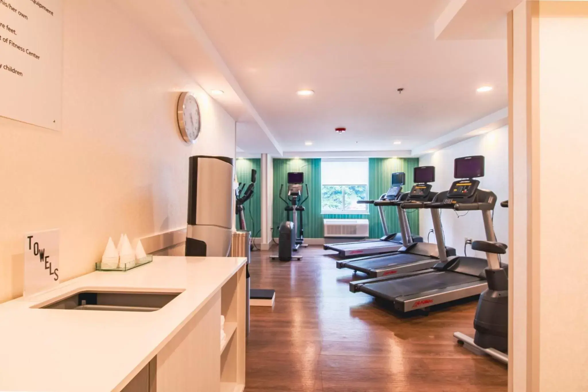 Fitness centre/facilities in Holiday Inn Express & Suites - Lincoln East - White Mountains, an IHG Hotel
