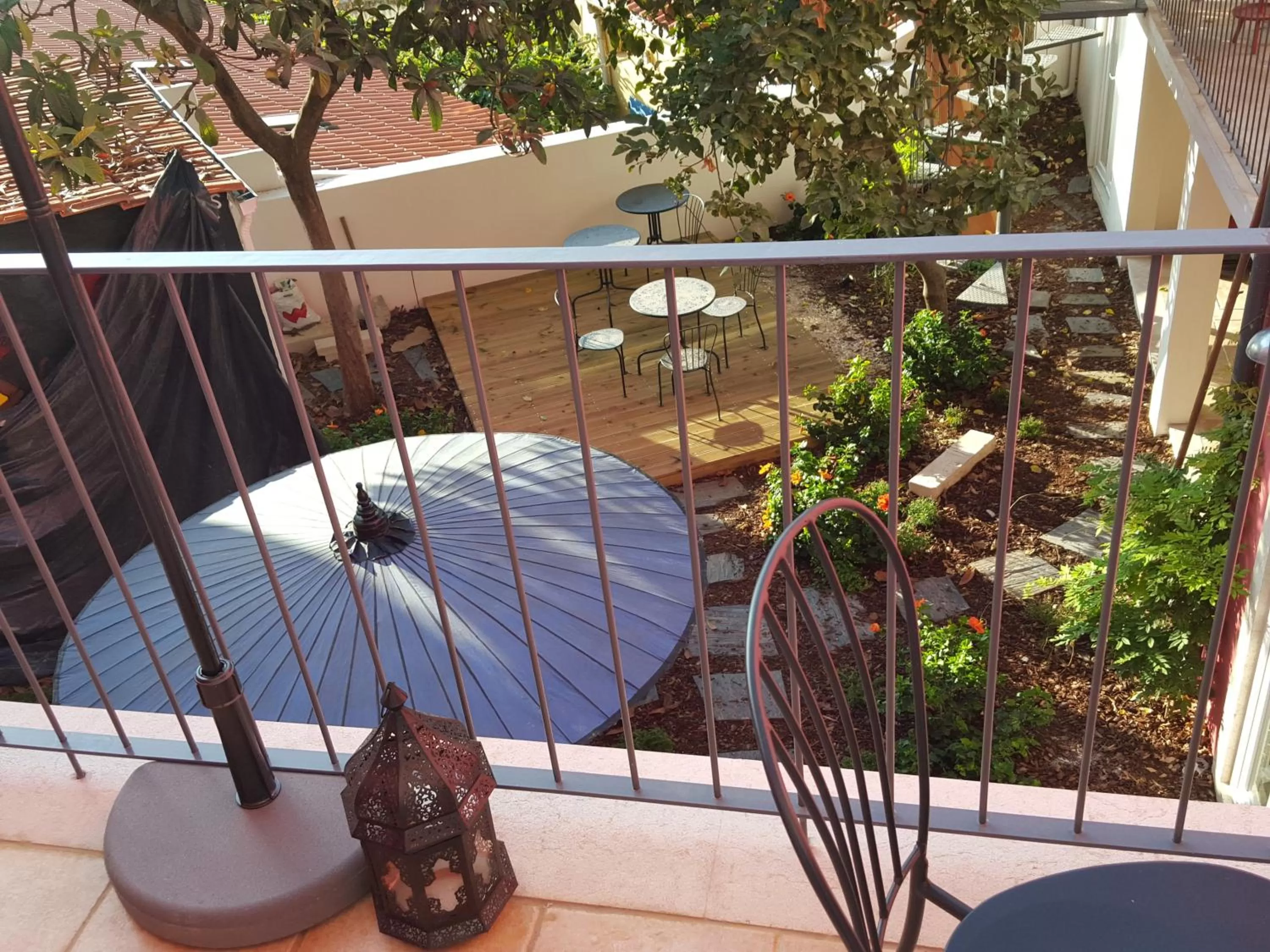 Garden, Pool View in Tings Lisbon