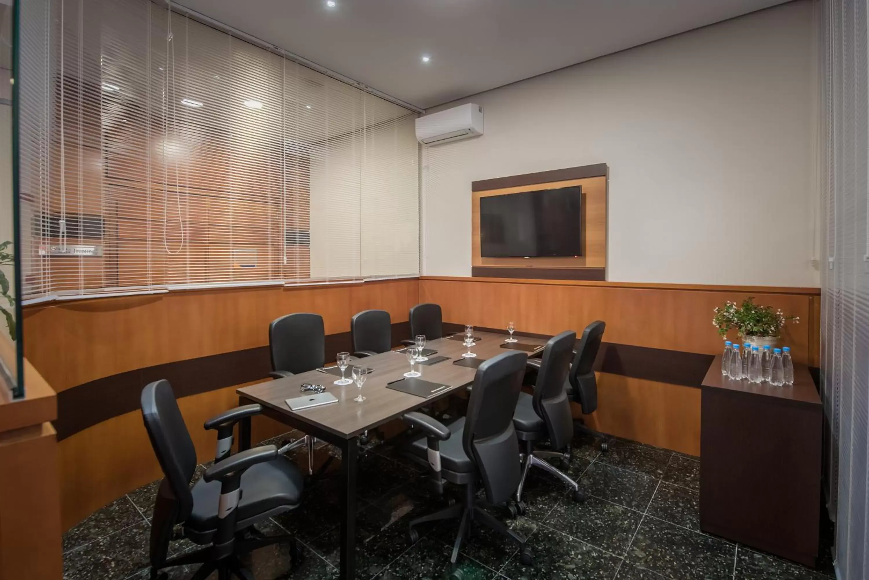 Business facilities in Intercity Caxias do Sul