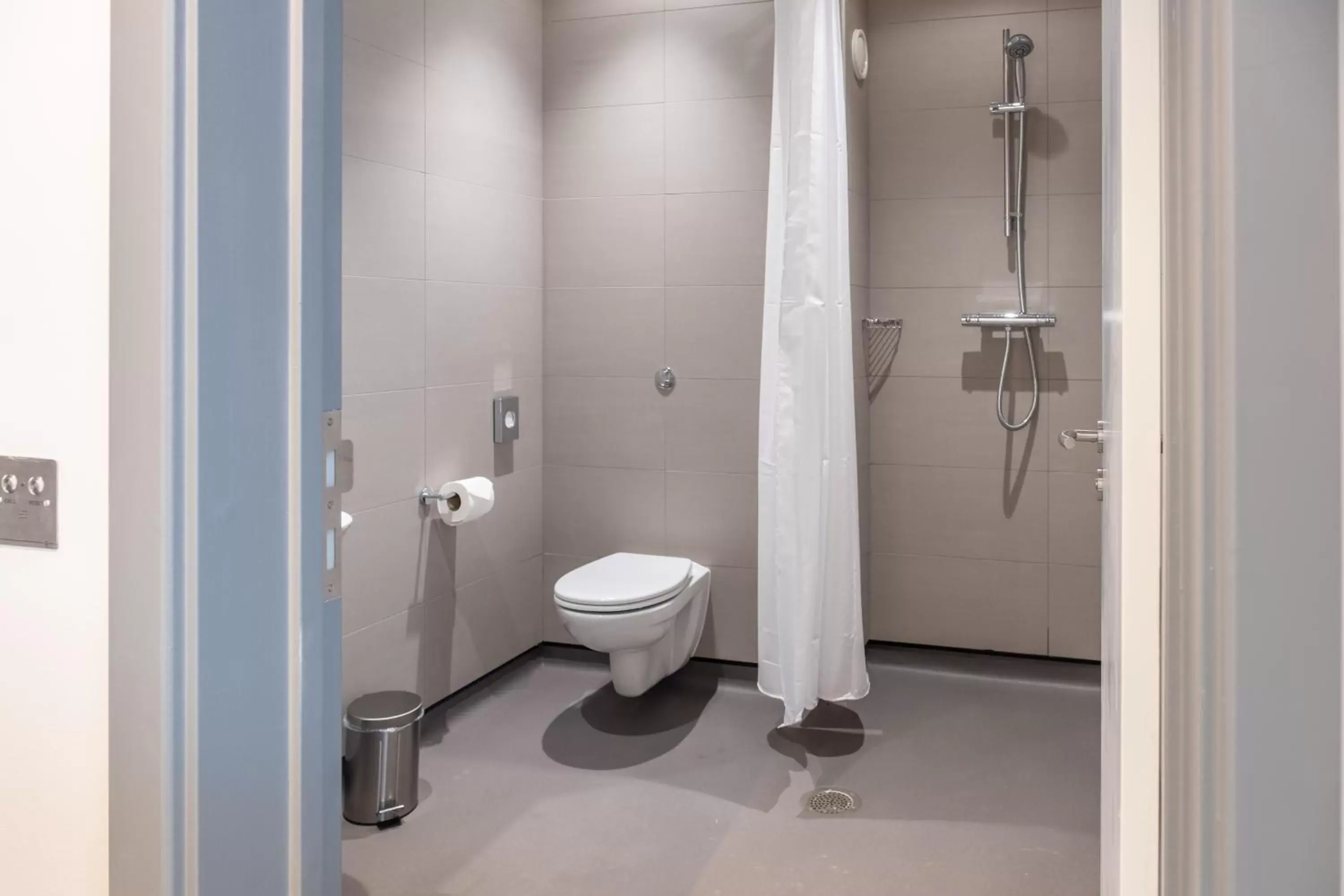 Bathroom in Elite Athlete Centre and Hotel