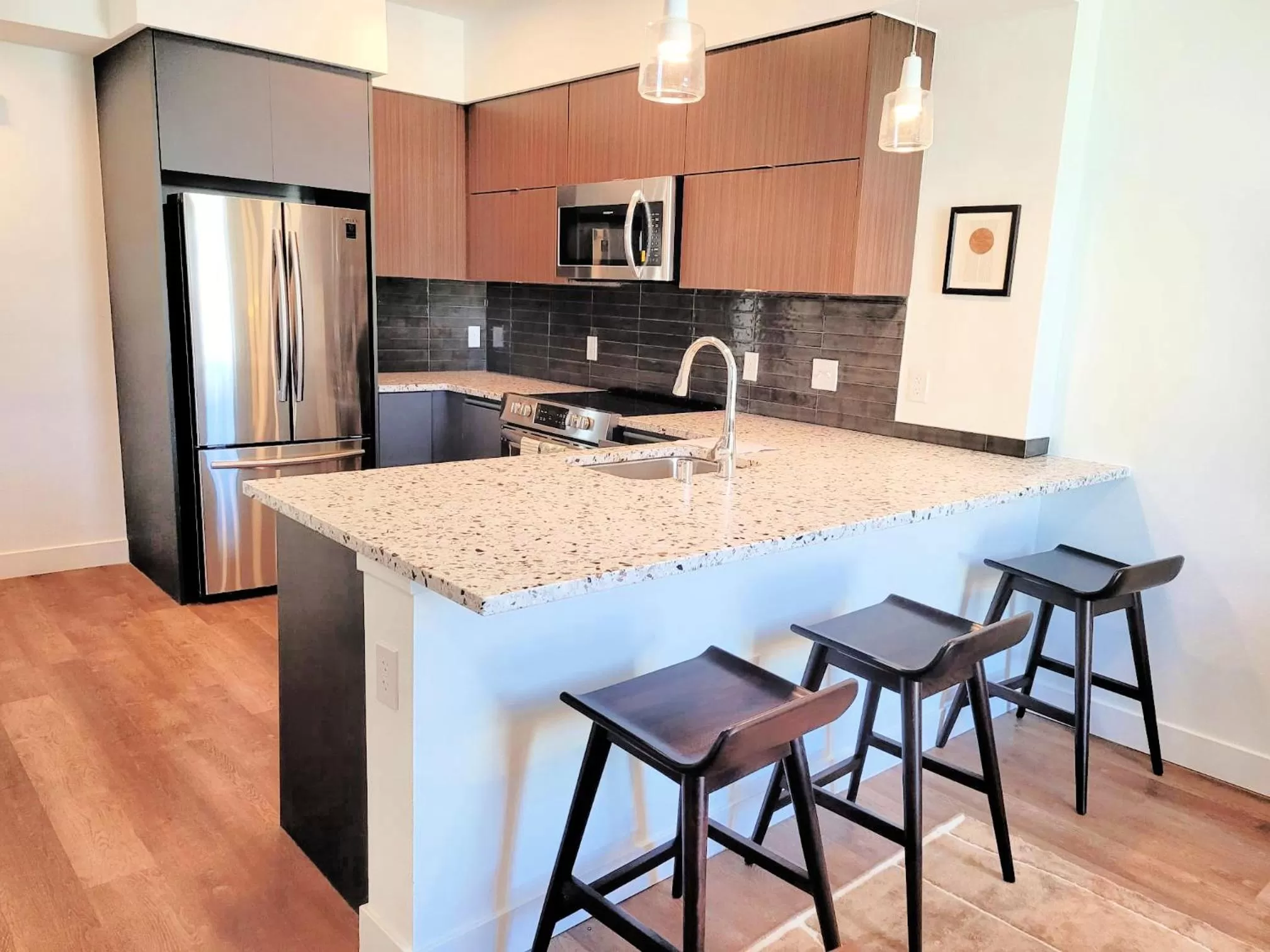 Kitchen or kitchenette, Kitchen/Kitchenette in Gorgeous Hollywood Apts LA's Best Location and Amazing Roof Deck