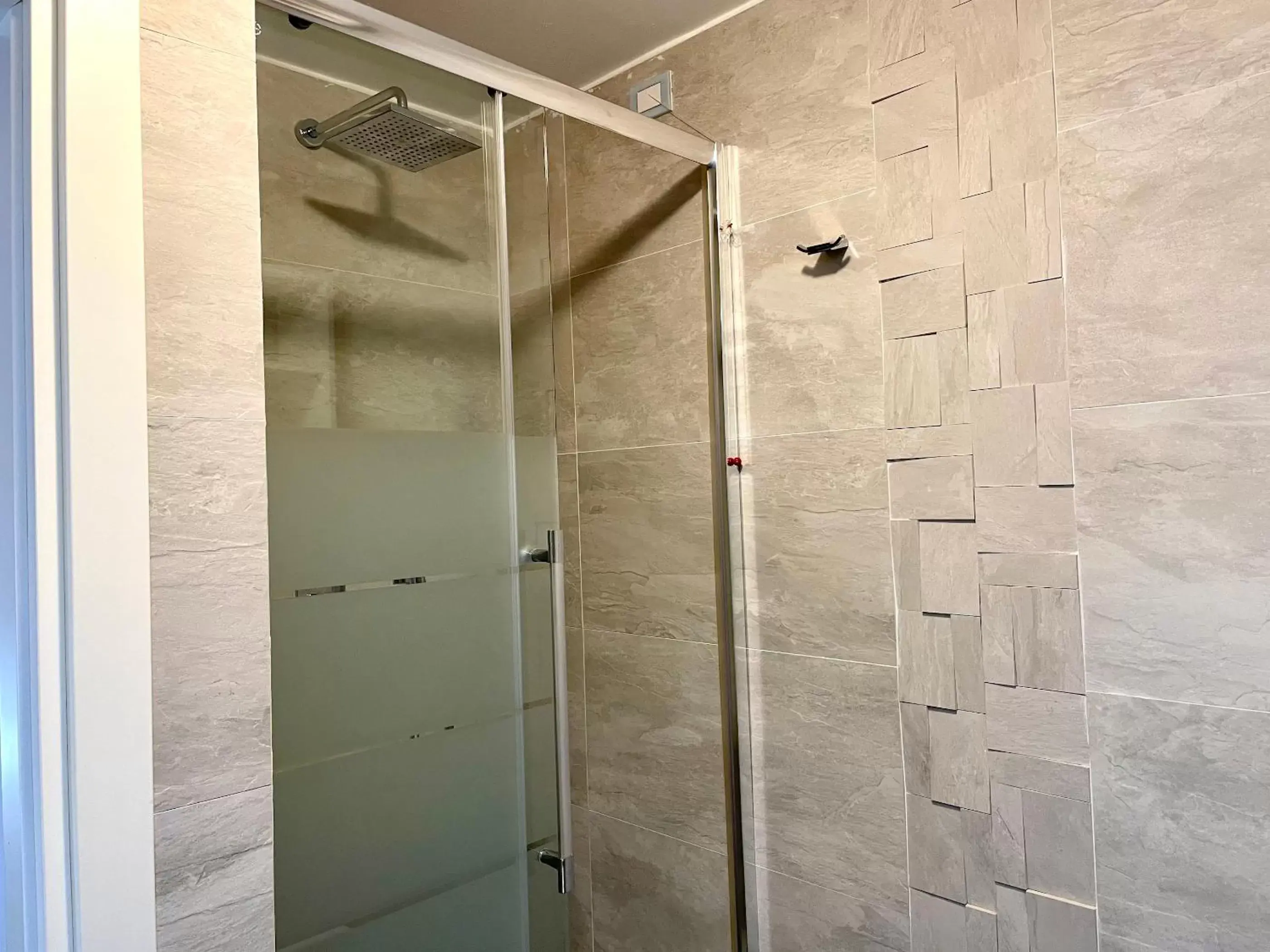 Shower, Bathroom in Canto dei Servi
