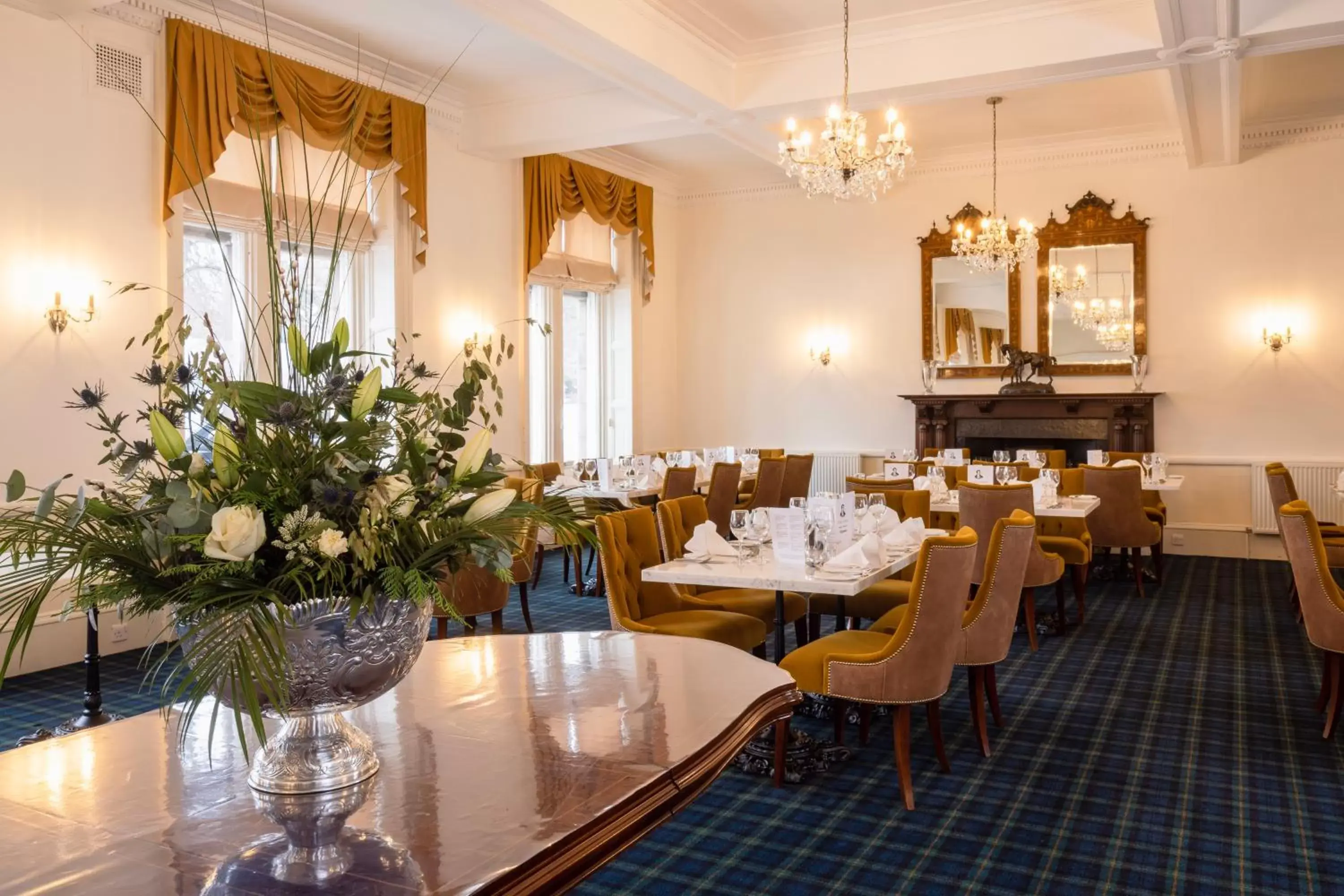 Restaurant/Places to Eat in Grant Arms Hotel