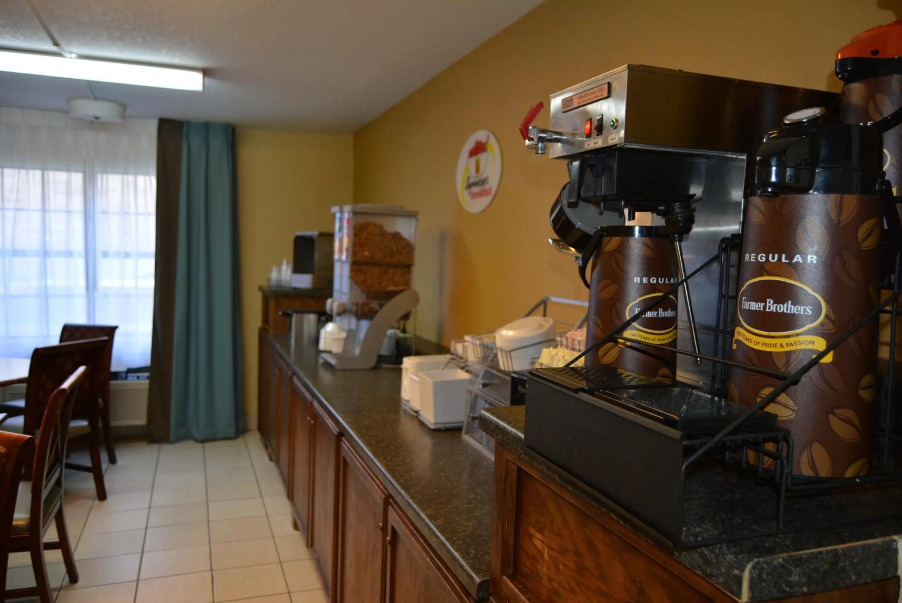 Super 8 by Wyndham Sulphur