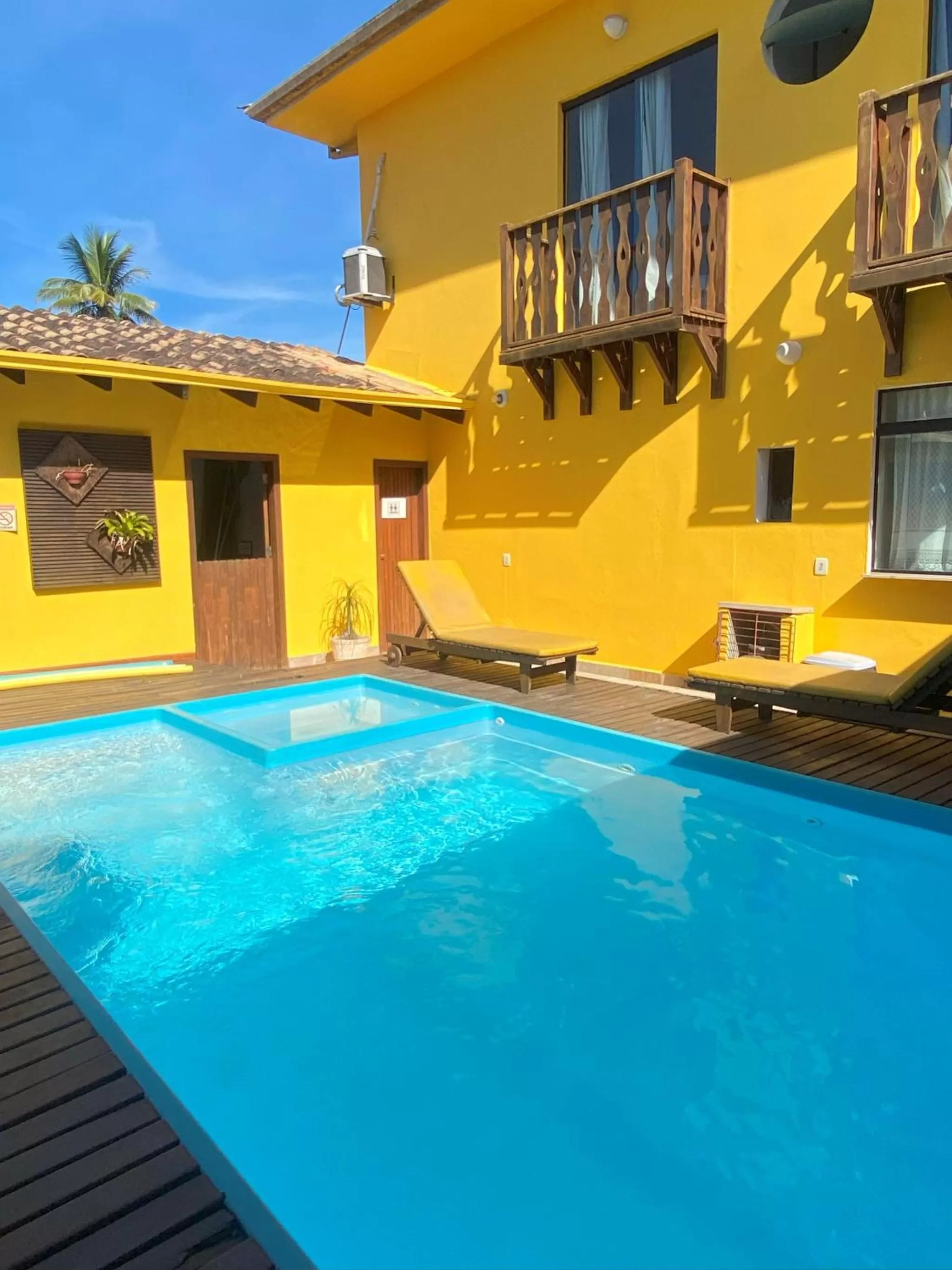 Pool view in Pousada Maravilha de Paraty