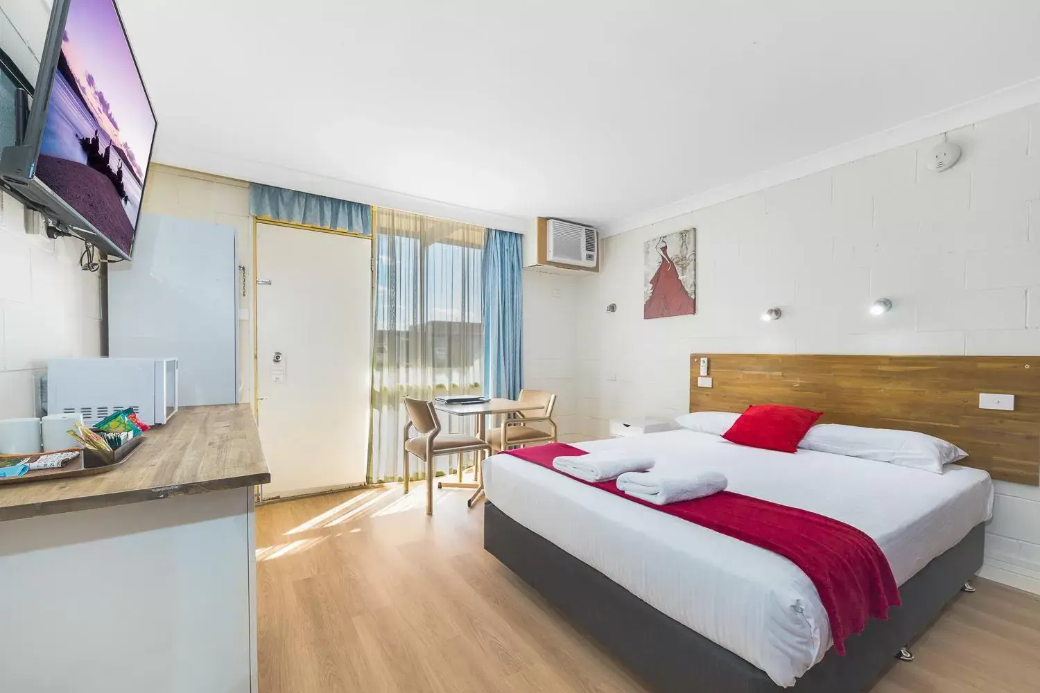 Budget Double Room in Plainsman Motel Budget Double Room in Plainsman Motel