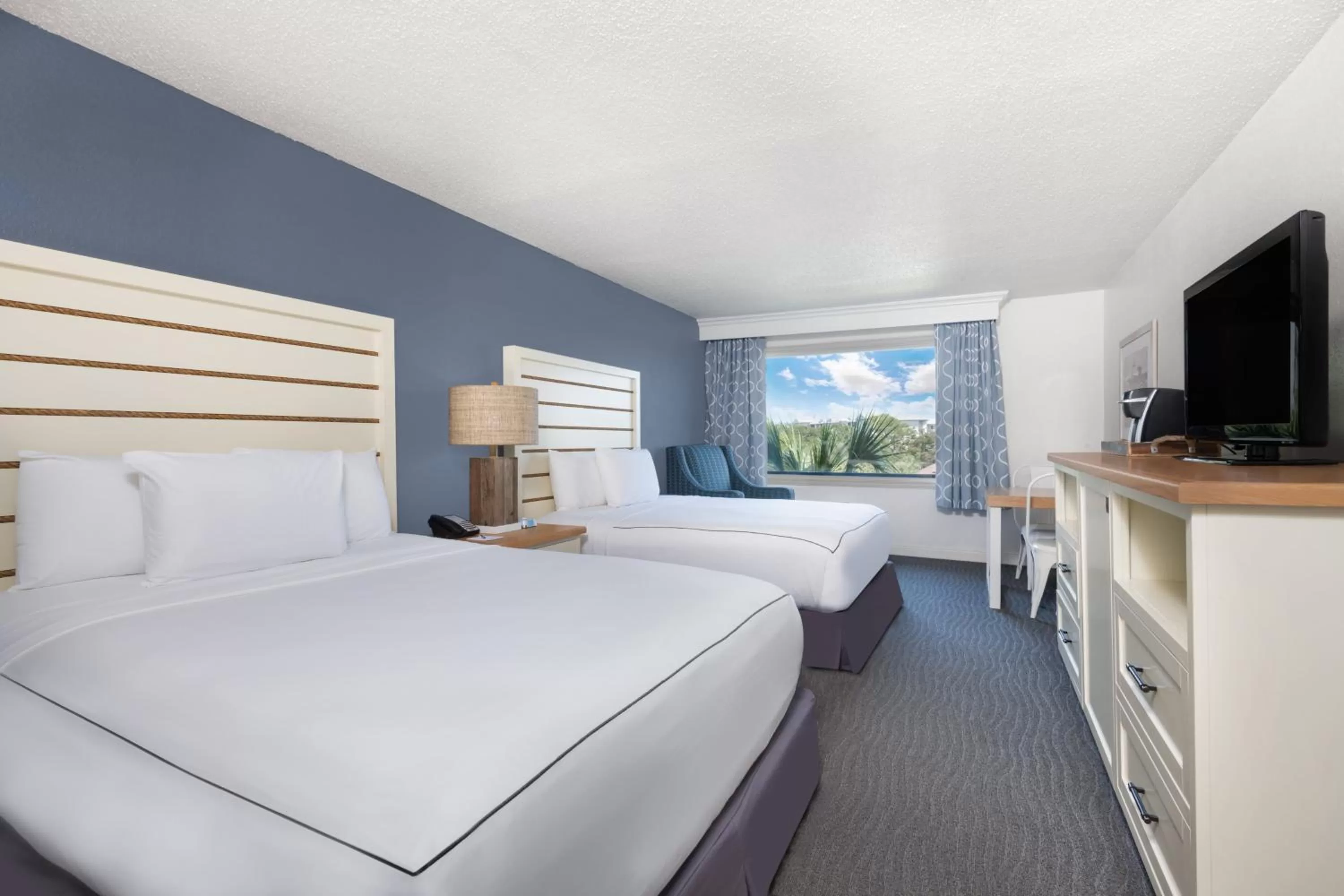 Photo of the whole room, Bed in Beach House Resort Hilton Head Island