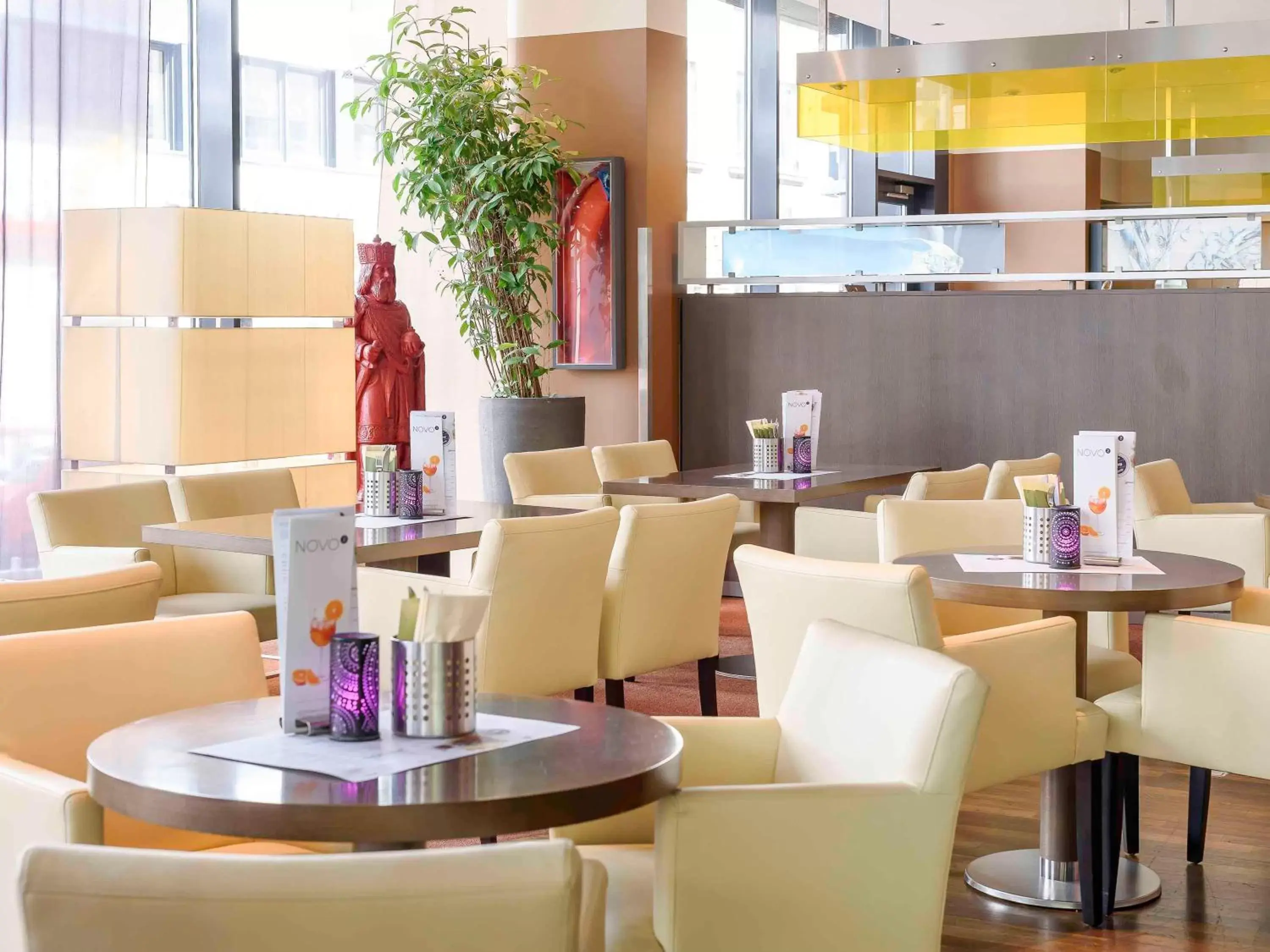 Restaurant/Places to Eat in Novotel Aachen City