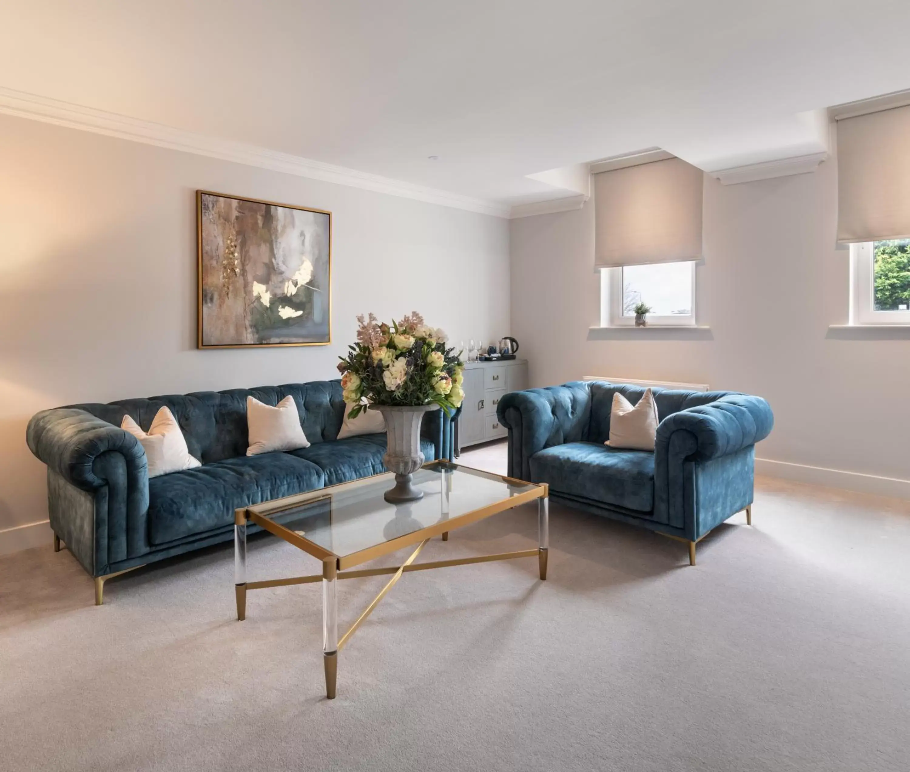 Living room, Seating Area in Killarney Heights Hotel