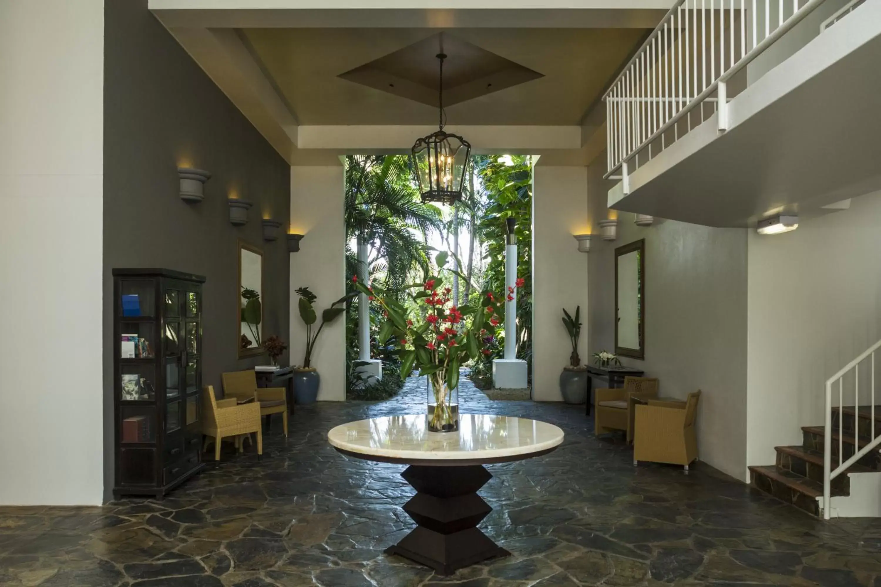 Lobby or reception in Alamanda Palm Cove by Lancemore Lobby or reception in Alamanda Palm Cove by Lancemore