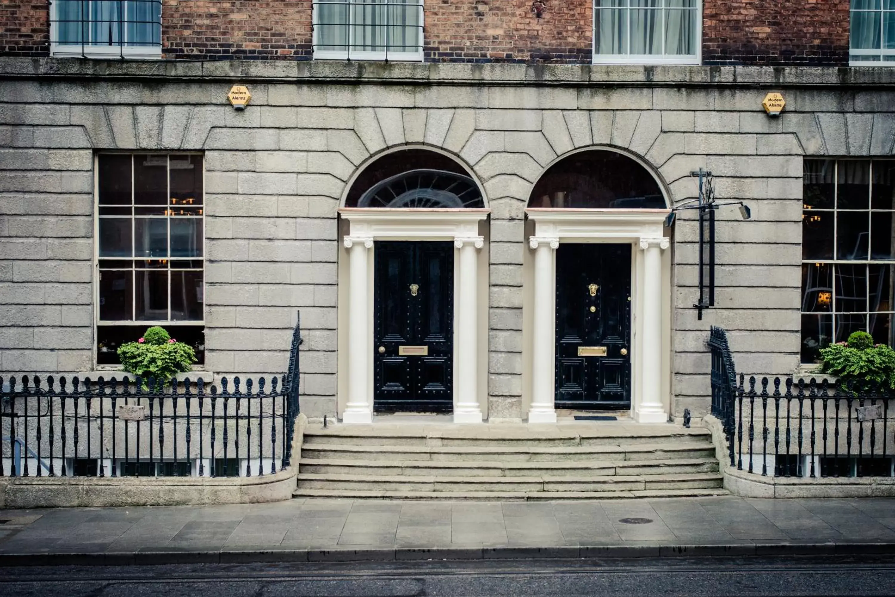 Facade/entrance in Albany House