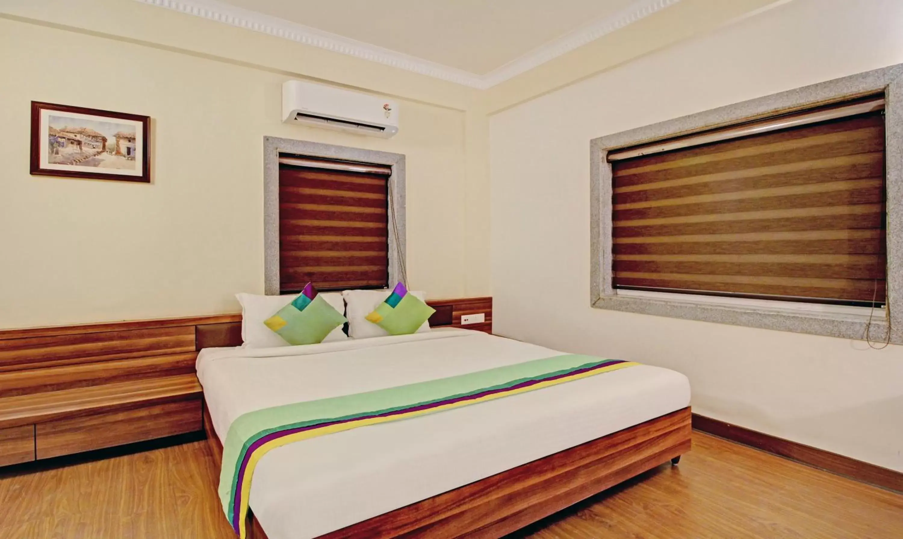 Bed in Treebo ASL Prime, Near Ballygunge Railway Station Bed in Treebo ASL Prime, Near Ballygunge Railway Station