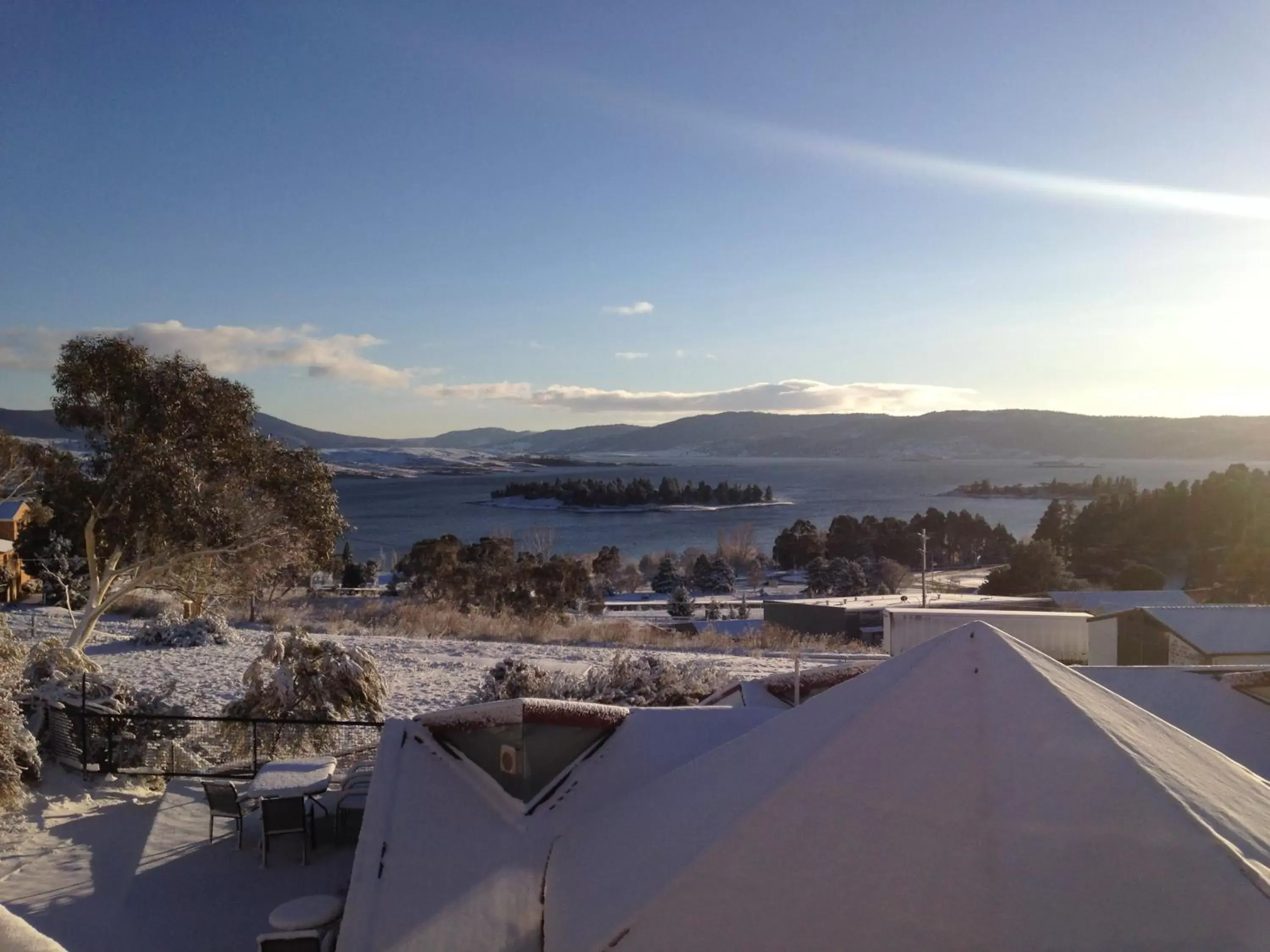 Mountain view, Winter in Alpine Resort Motel