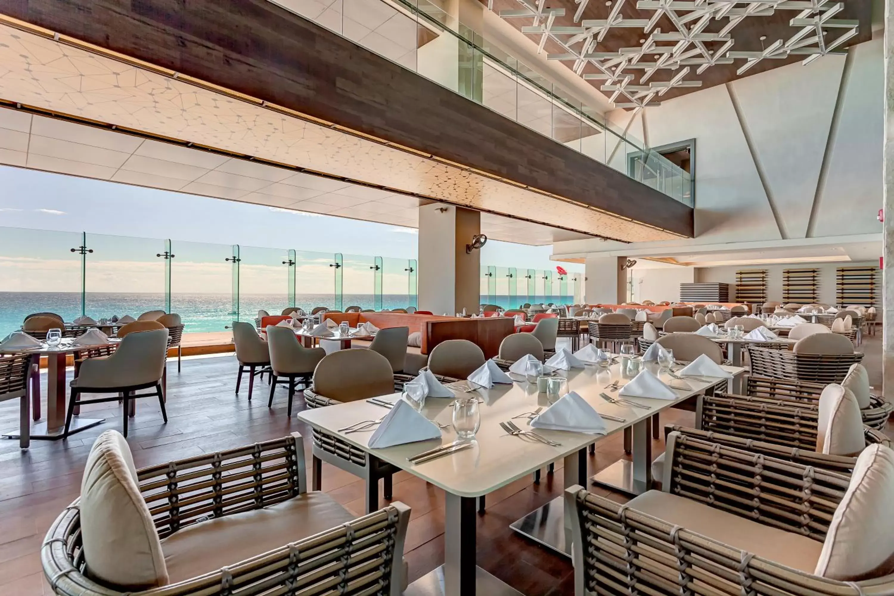 Restaurant/Places to Eat in Royalton CHIC Cancun, An Autograph Collection All-Inclusive Resort - Adults Only