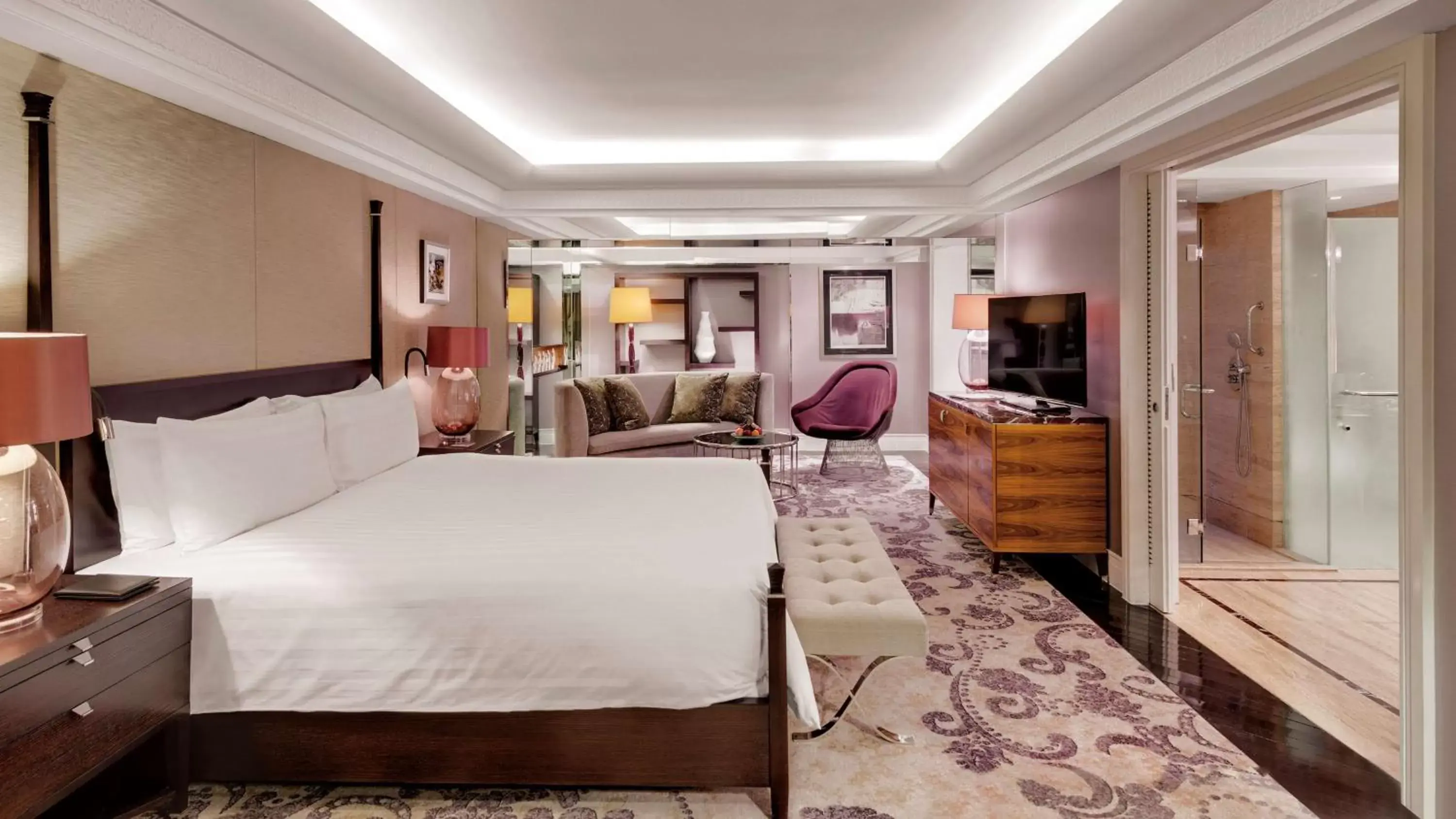 Bedroom in Hotel Indonesia Kempinski Jakarta
