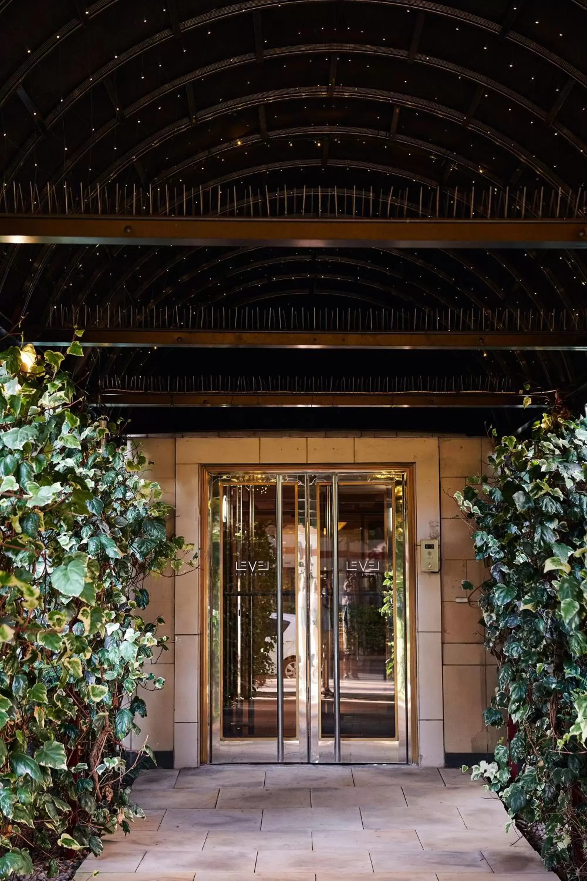 Facade/entrance in Melia White House Hotel