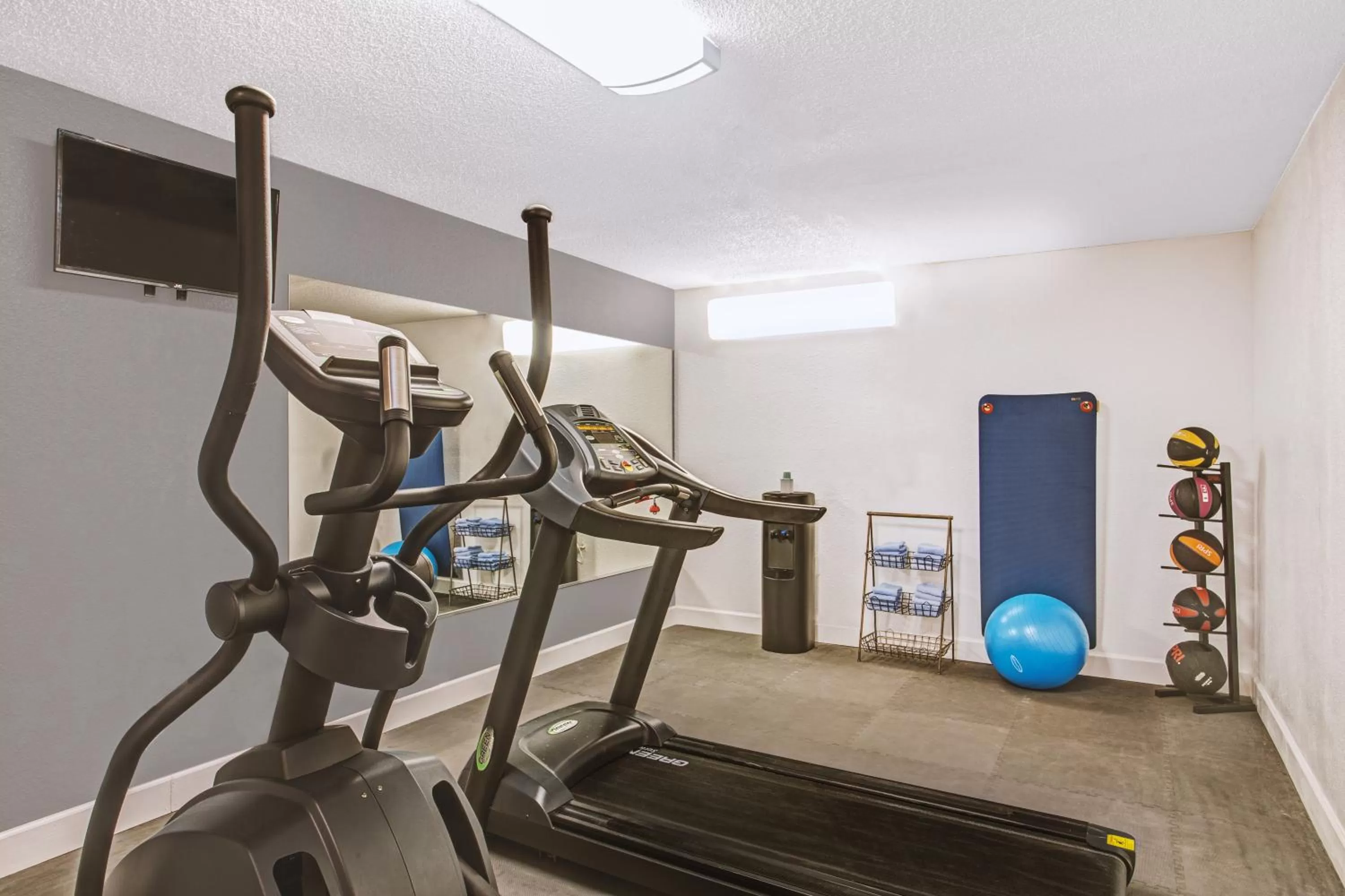 Fitness centre/facilities in Days Inn by Wyndham Wytheville
