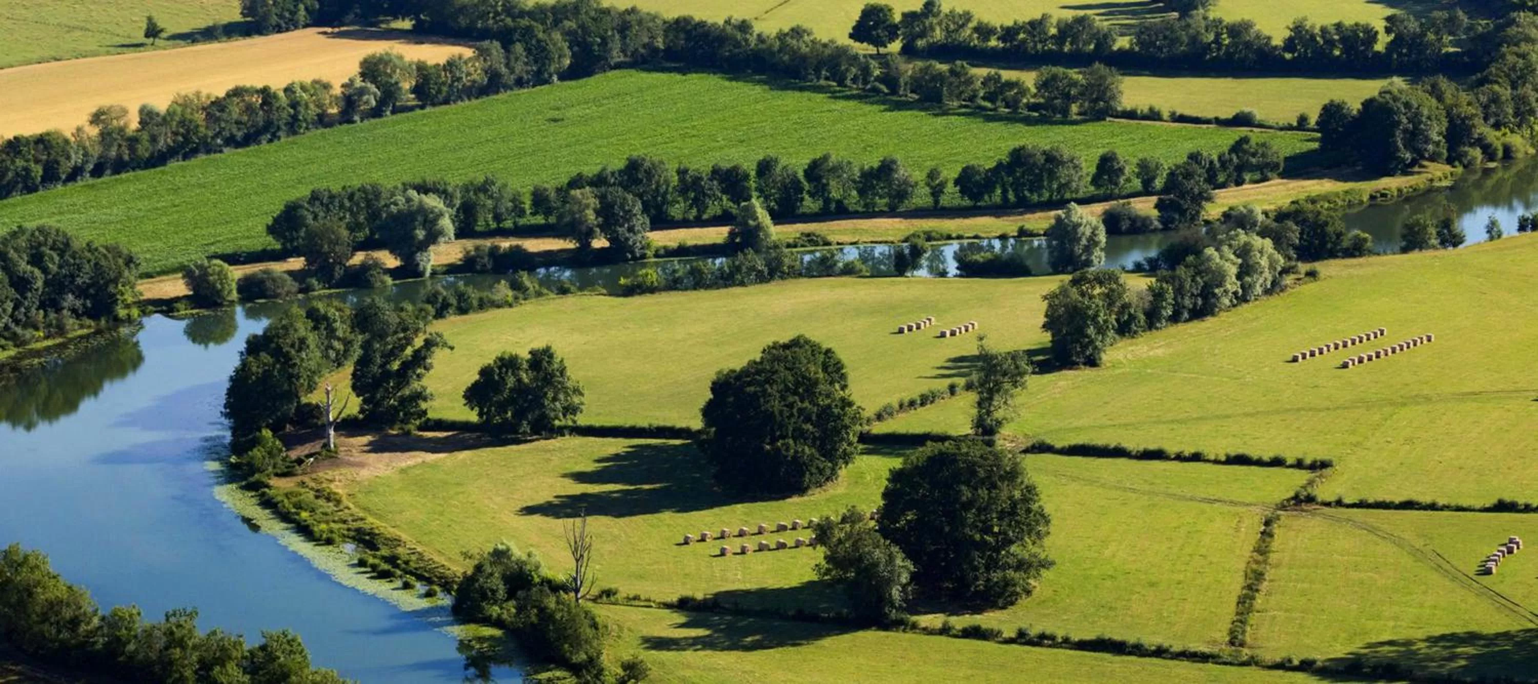 Natural landscape, Bird's-eye View in Chambres d'hôtes La Distillerie B&B