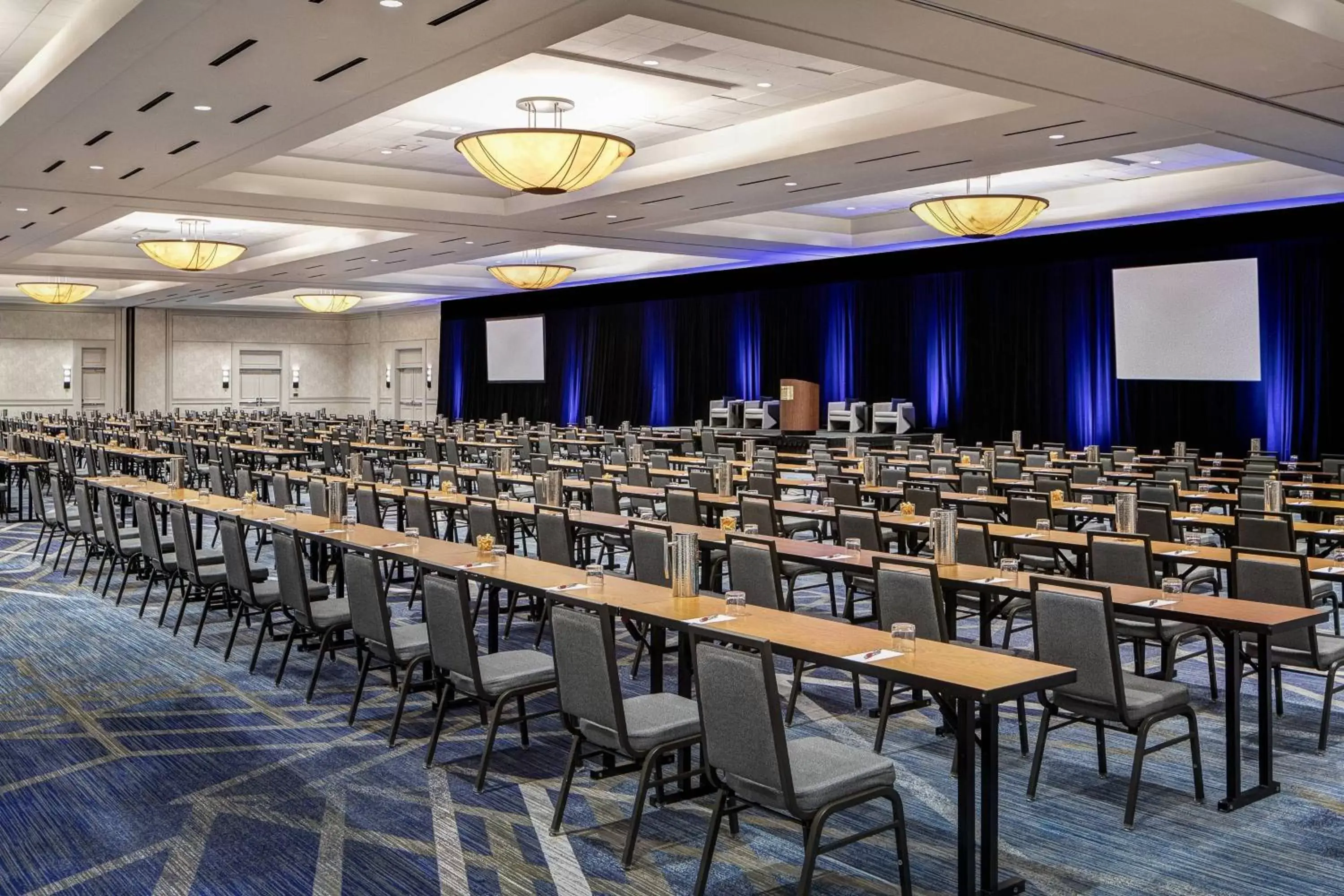 Meeting/conference room in The Woodlands Waterway Marriott Hotel and Convention Center