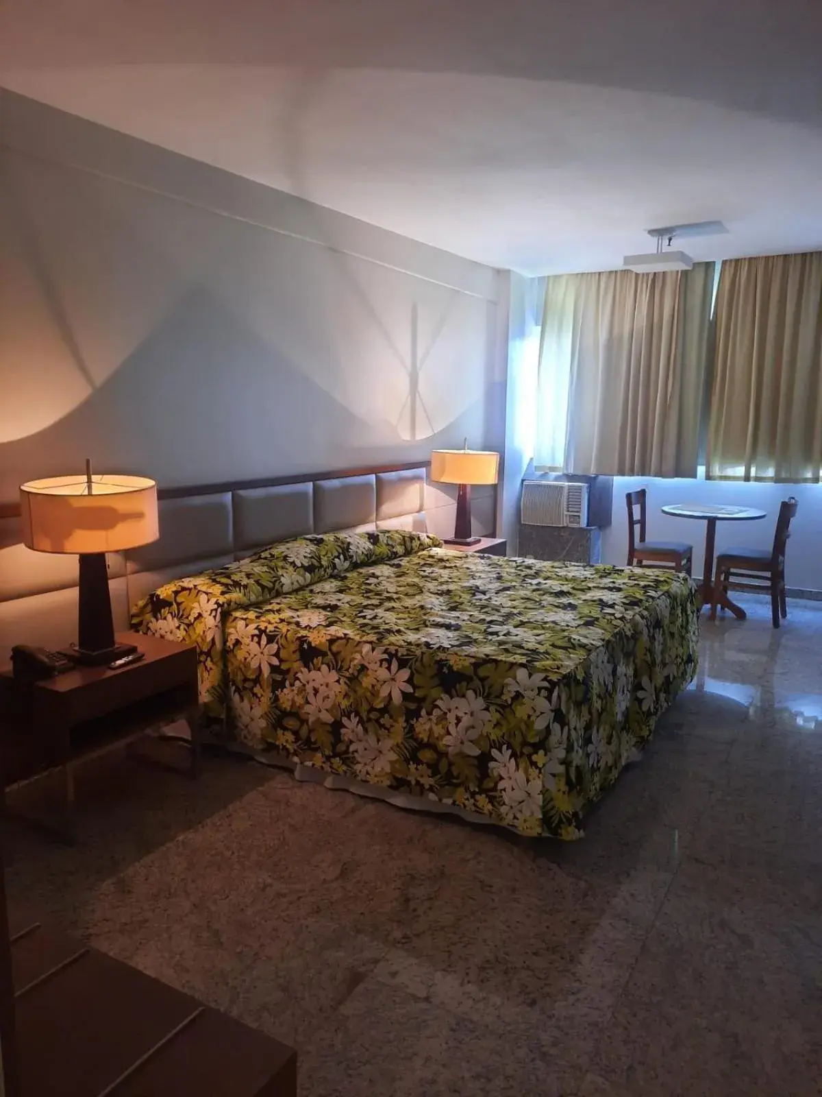 Bed in Royalty Copacabana Hotel
