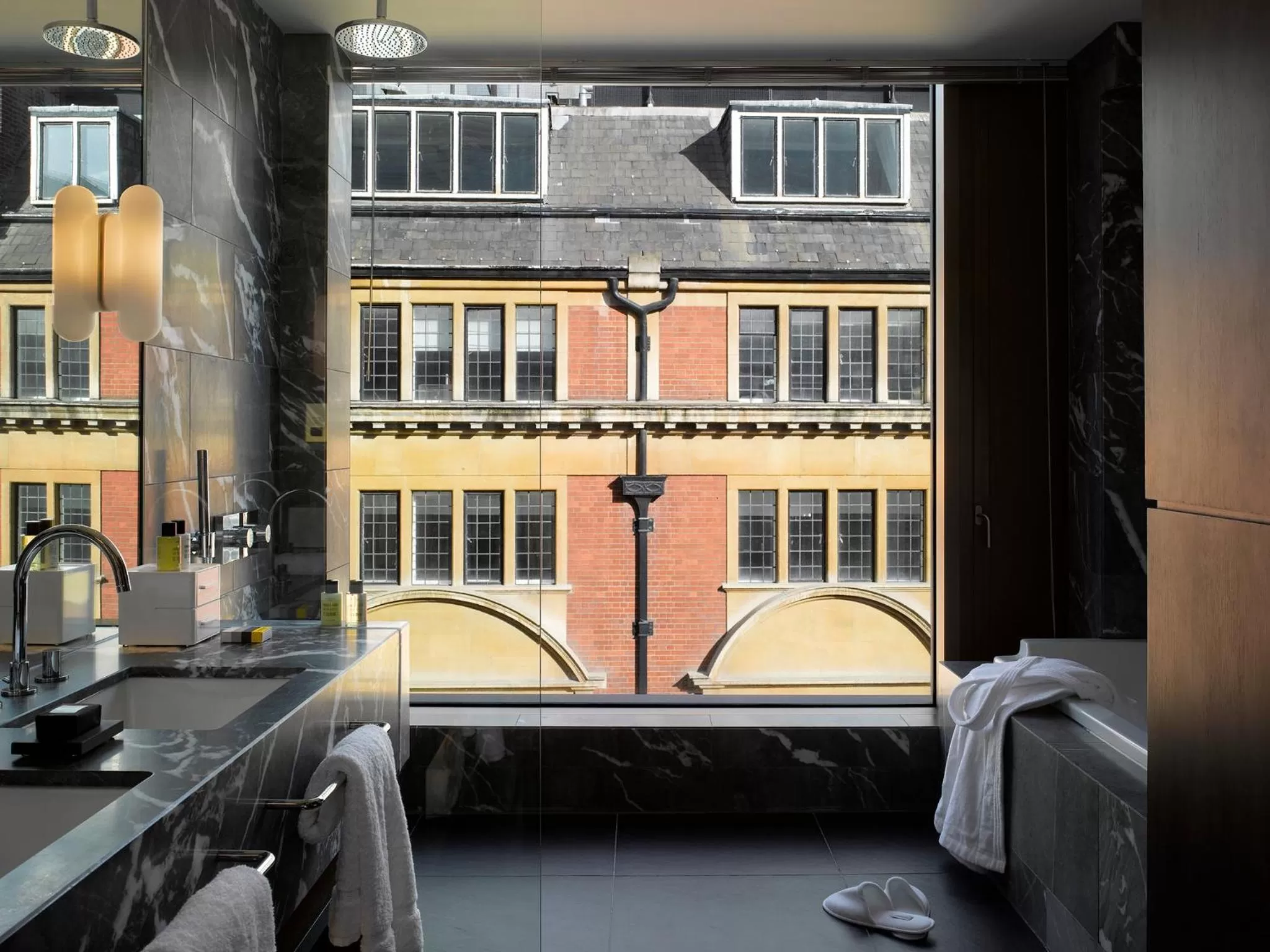 Bathroom in South Place Hotel