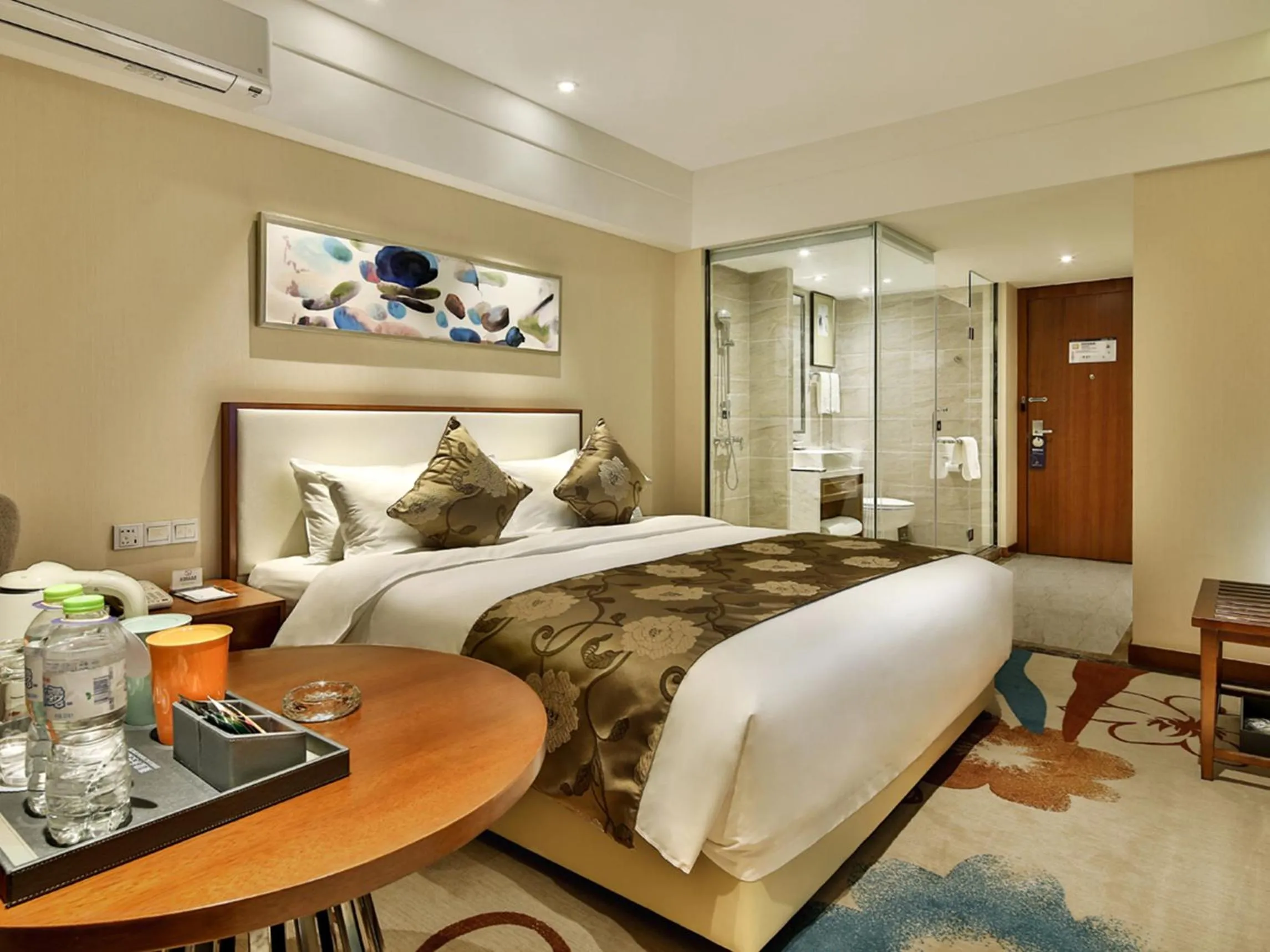 Bed in Qin Huang Yong An Hotel